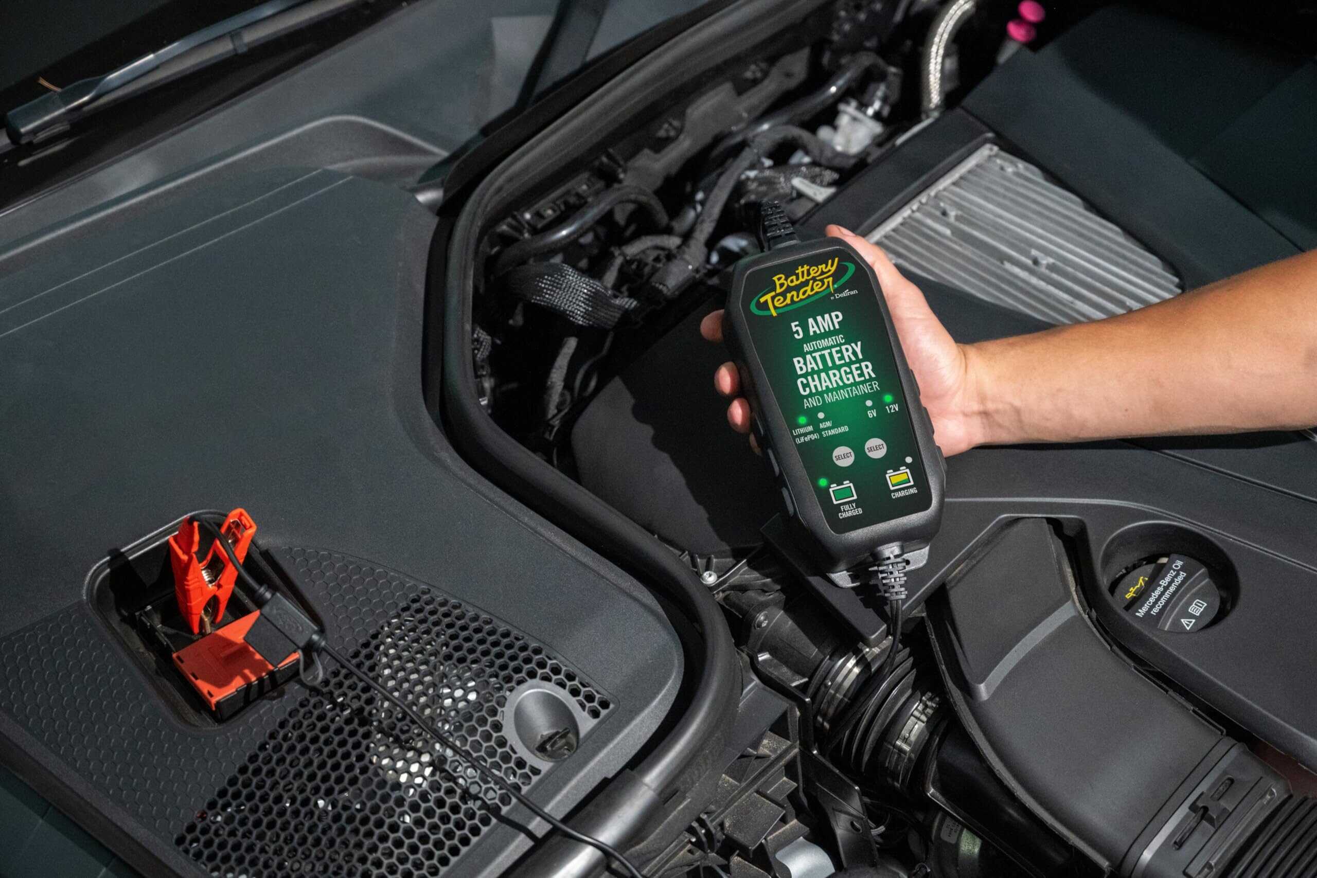 Cargador y Mantenedor de Batería de 5 AMP 12V Battery - Imagen 5