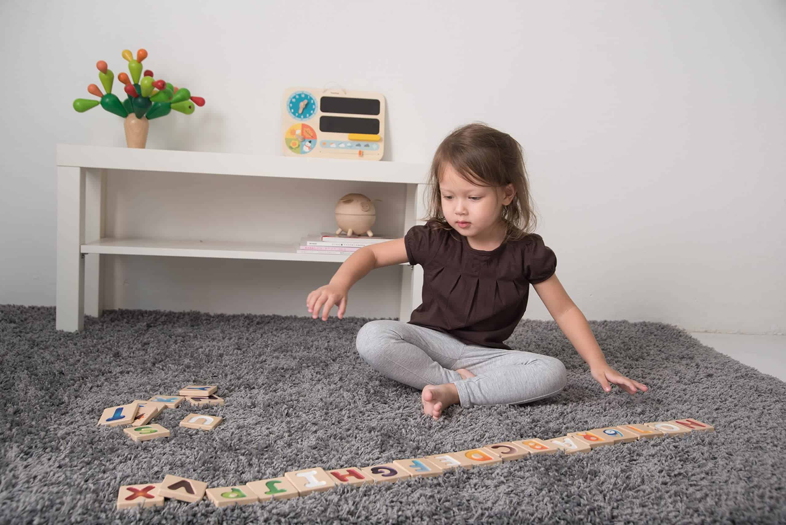 Juguetes Para Aprender el Abecedario PlanToys - Baldosas de - Imagen 5