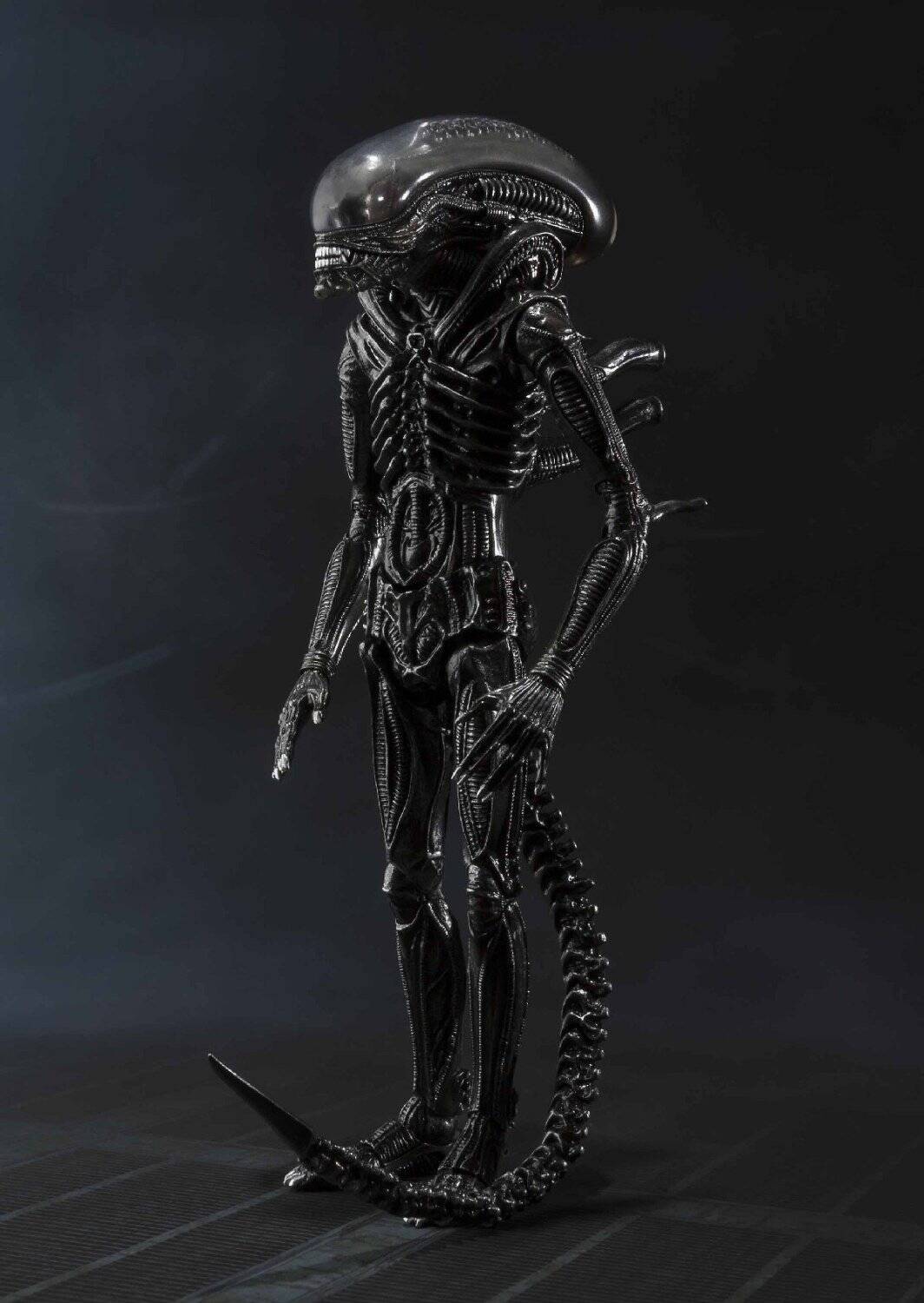 Bandai Tamashii Nations S.H. Monsterarts Alien Big Chap - Imagen 3
