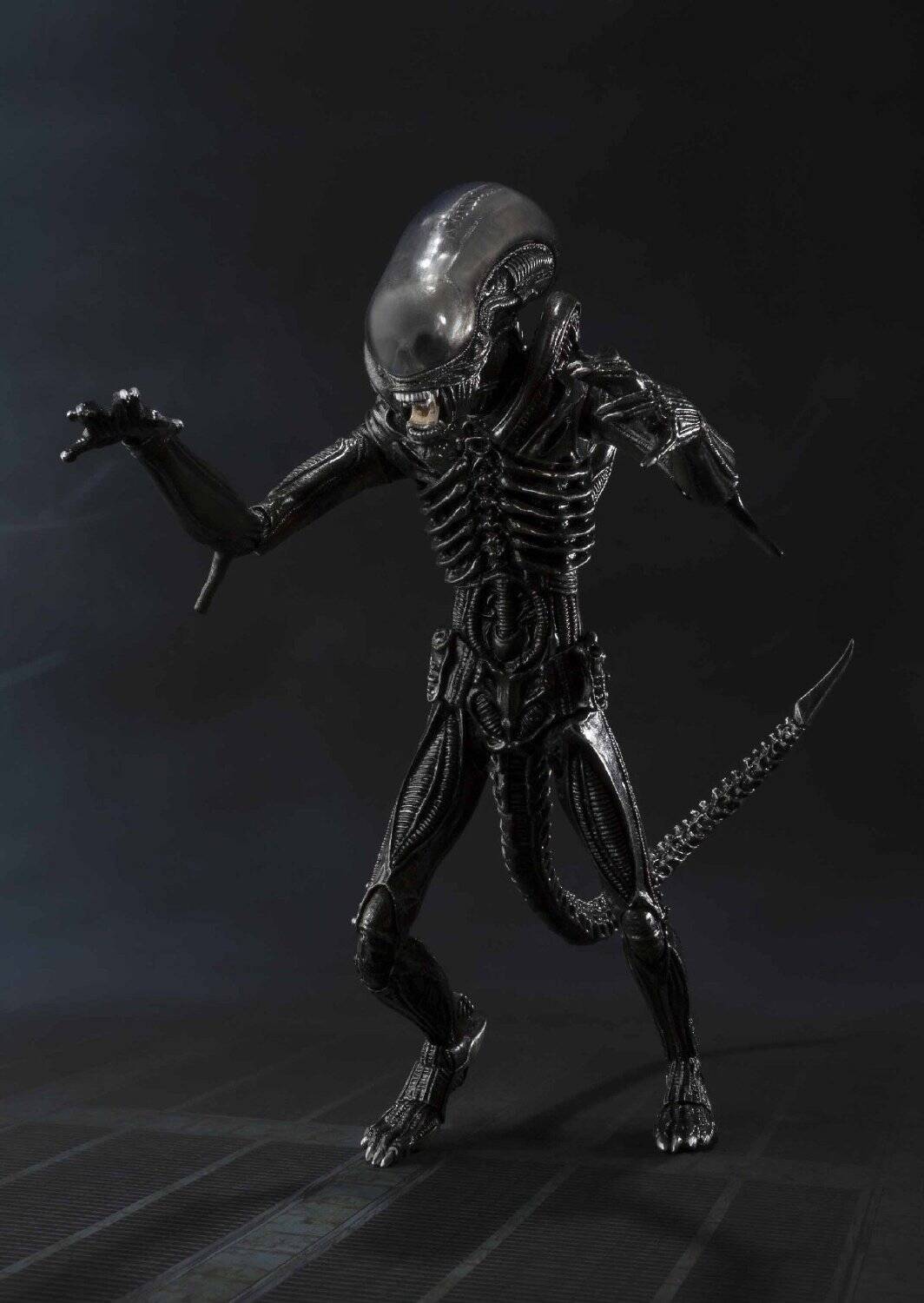 Bandai Tamashii Nations S.H. Monsterarts Alien Big Chap - Imagen 8