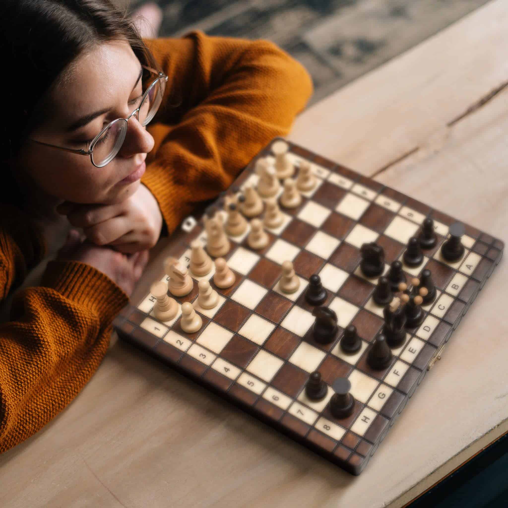 Juego de Ajedrez de Madera Husaria Europea -Marrón - Imagen 6