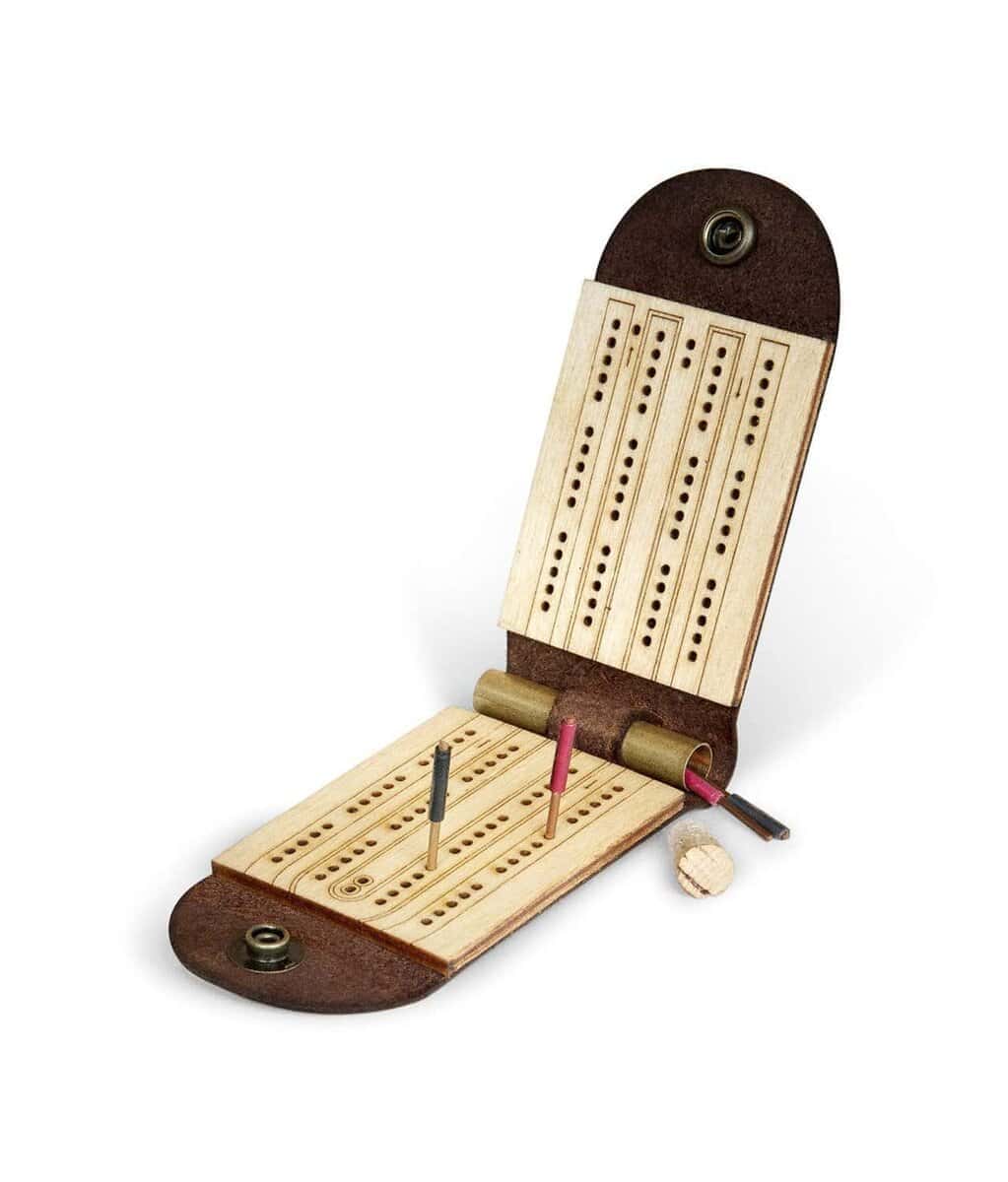 Tablero de Cribbage de Viaje de Walnut Studiolo en Madera