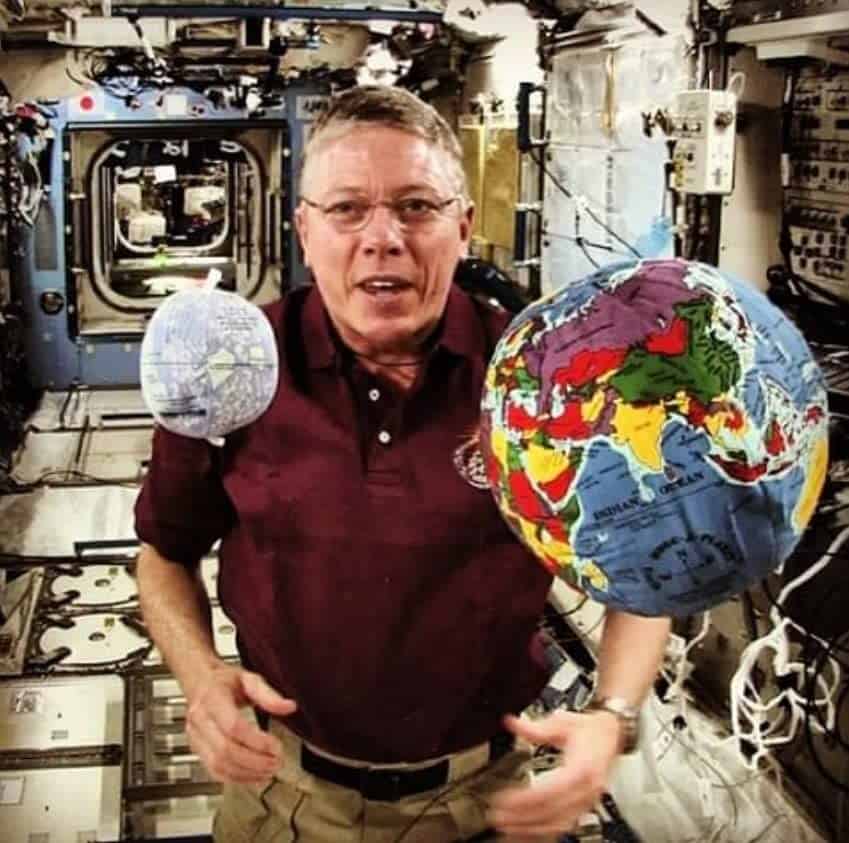 Paquete de peluches Hugg-A-Planet Tierra, Luna y Marte - - Imagen 6