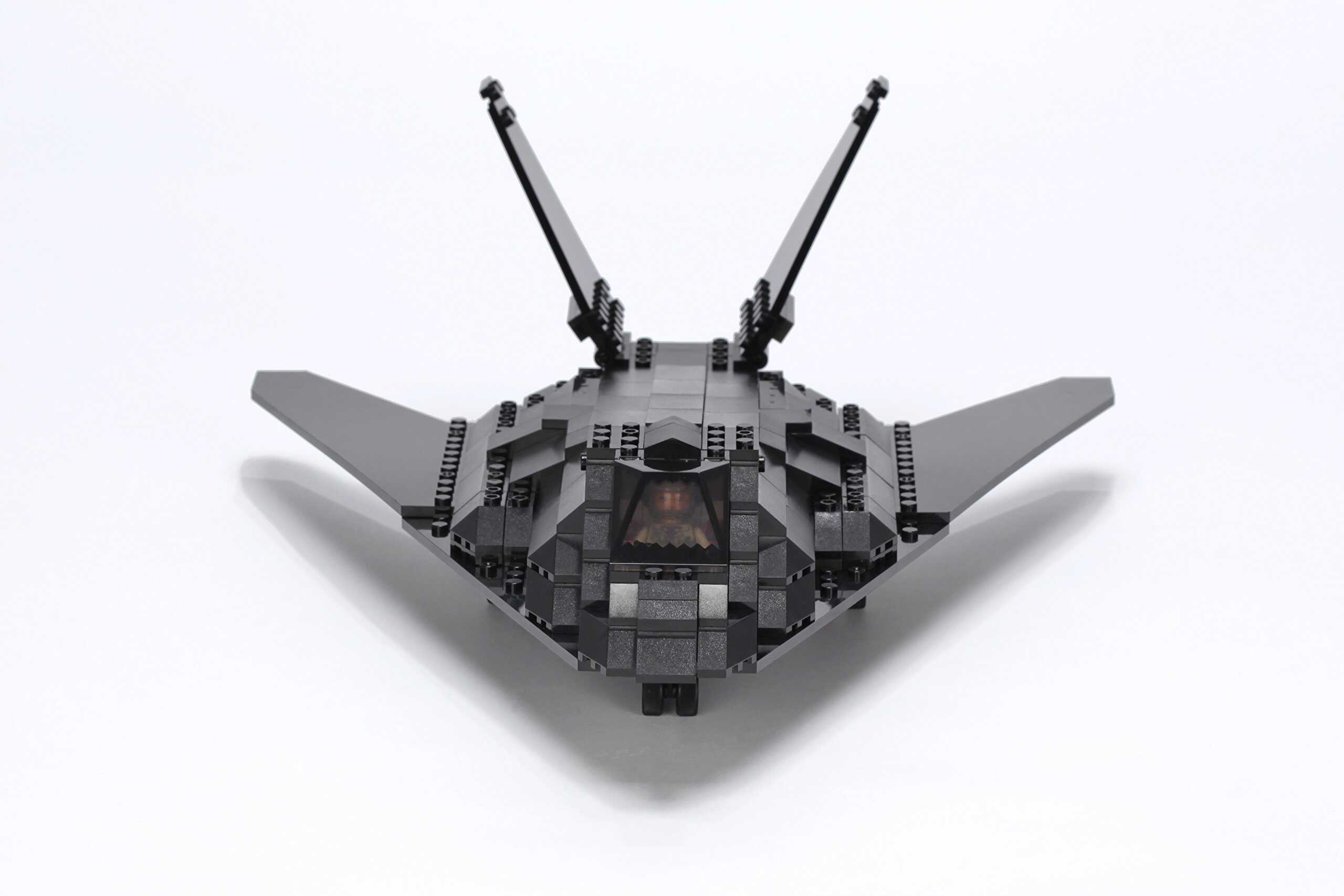 Kit de Construcción de Avión de Combate Furtivo Ultimate - Imagen 3