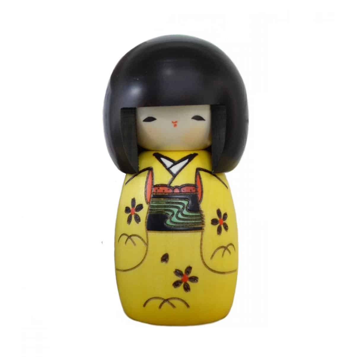 Muñeco Kokeshi Sosaku Usaburo Osanago Color Amarillo Tamaño