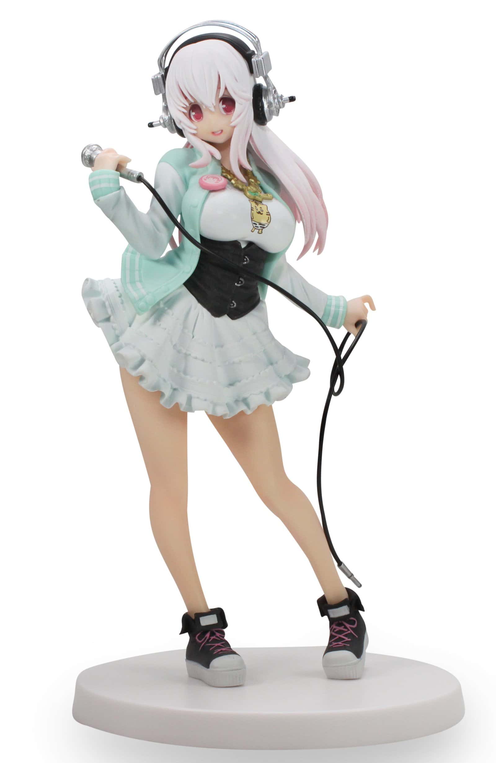 Figura Banpresto Super Sonico SQ de 8 pulgadas