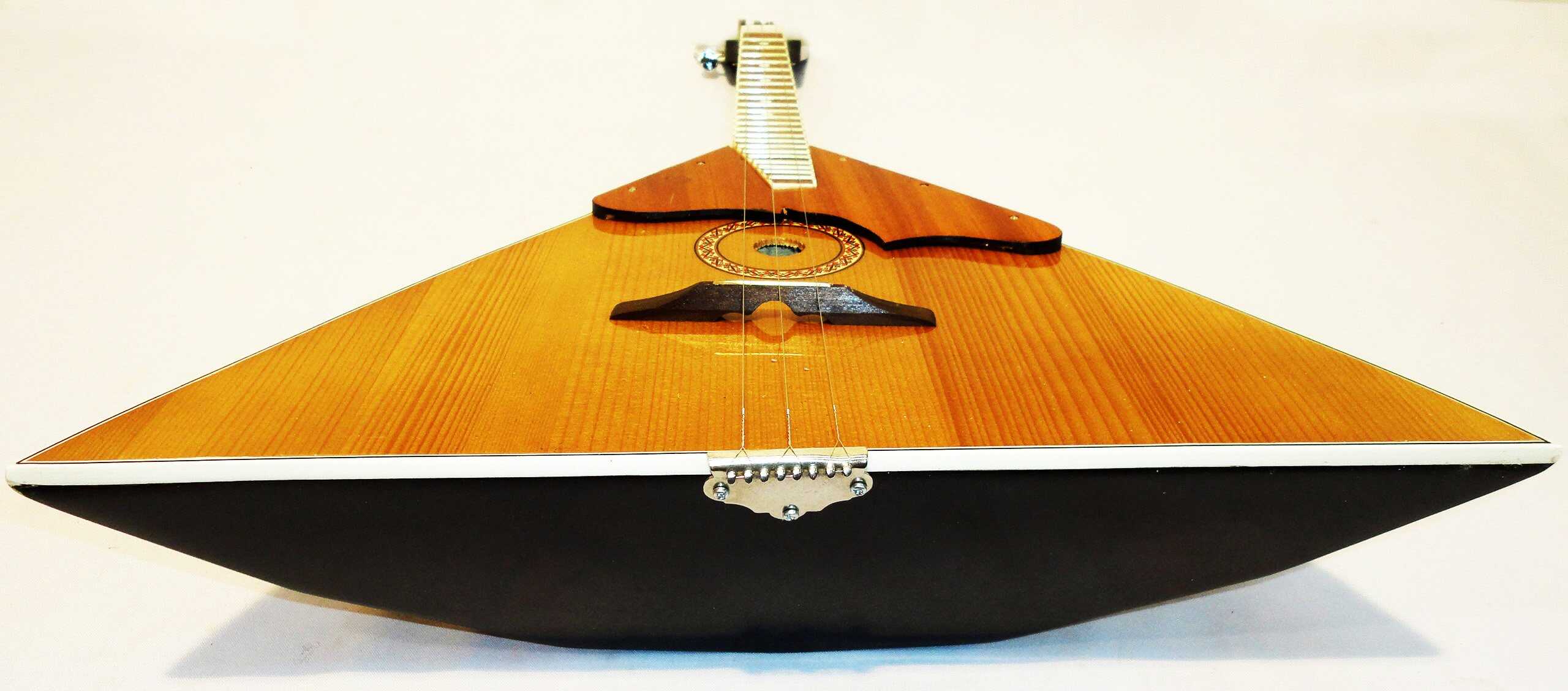 Nueva Balalaika Rusa Trembita Ucraniana de 3 Cuerdas Prima - Imagen 6