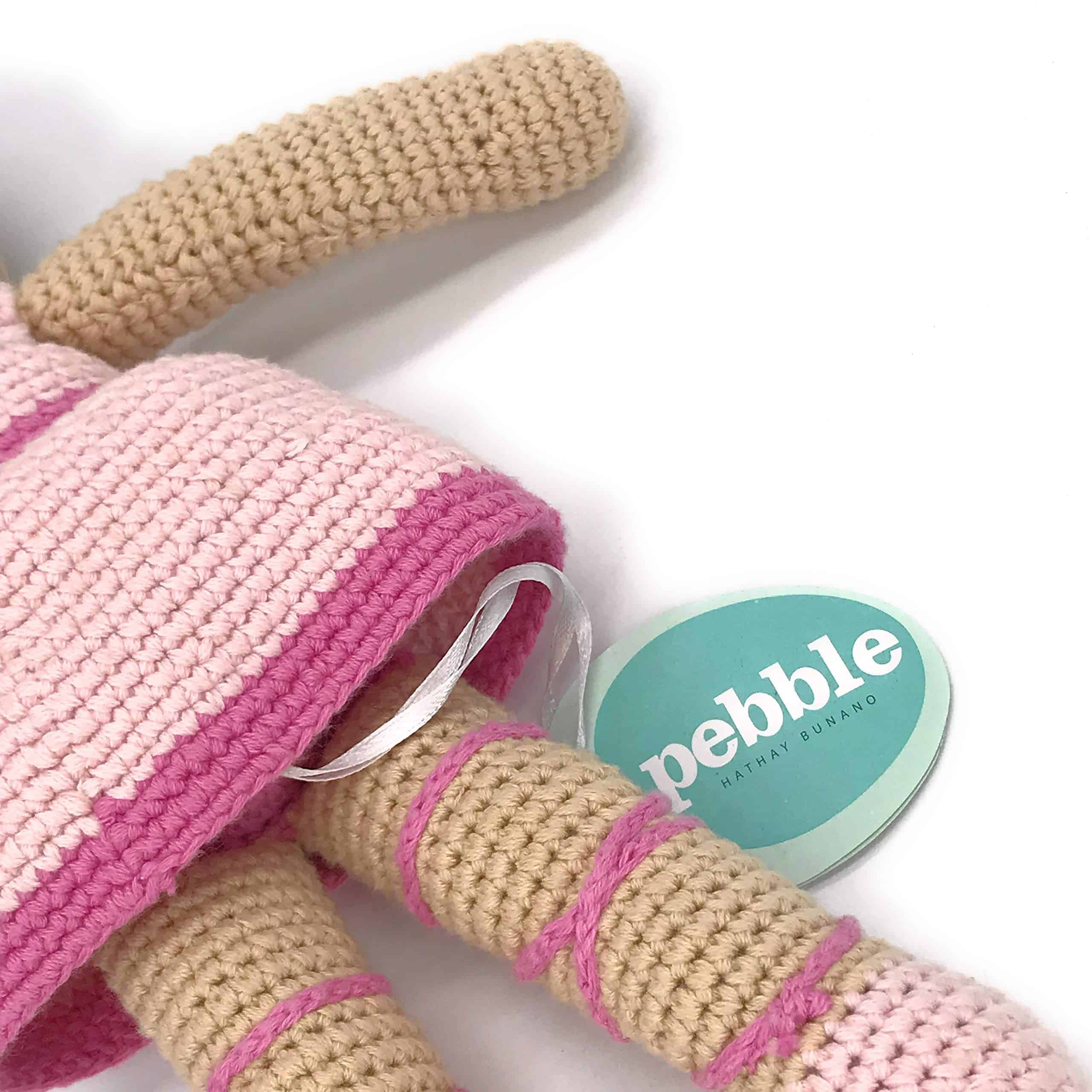 Muñeca Rosa Bailarina de Comercio Justo Pebble - Imagen 3