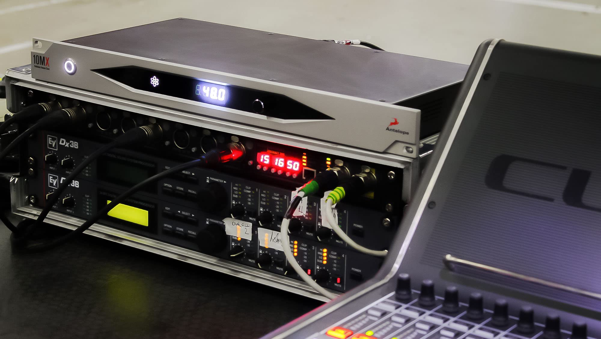 Antelope Audio 10MX 768 kHz High Definition Master Clock - - Imagen 6