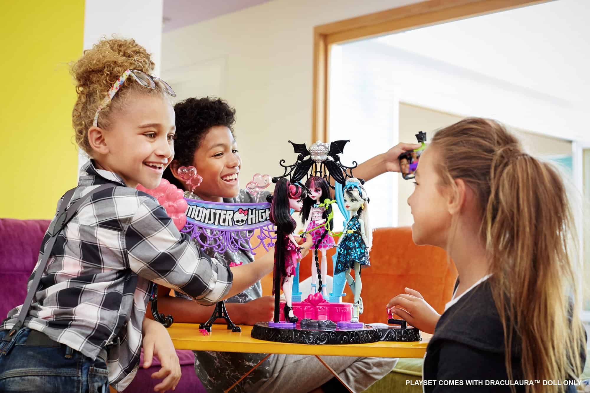 Playset de Monster High Polly Pocket Bienvenido a la Fiesta - Imagen 3