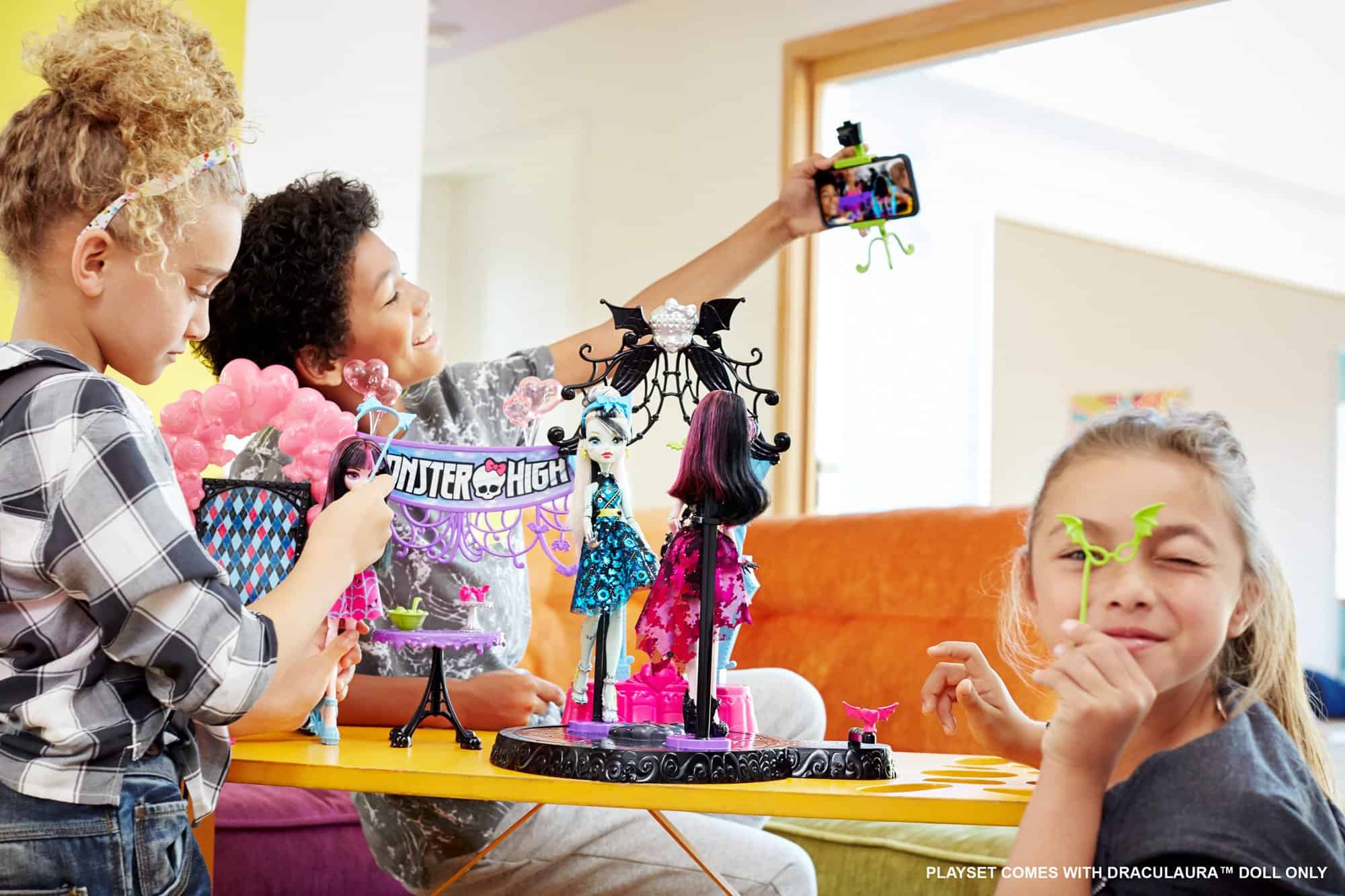 Playset de Monster High Polly Pocket Bienvenido a la Fiesta - Imagen 4