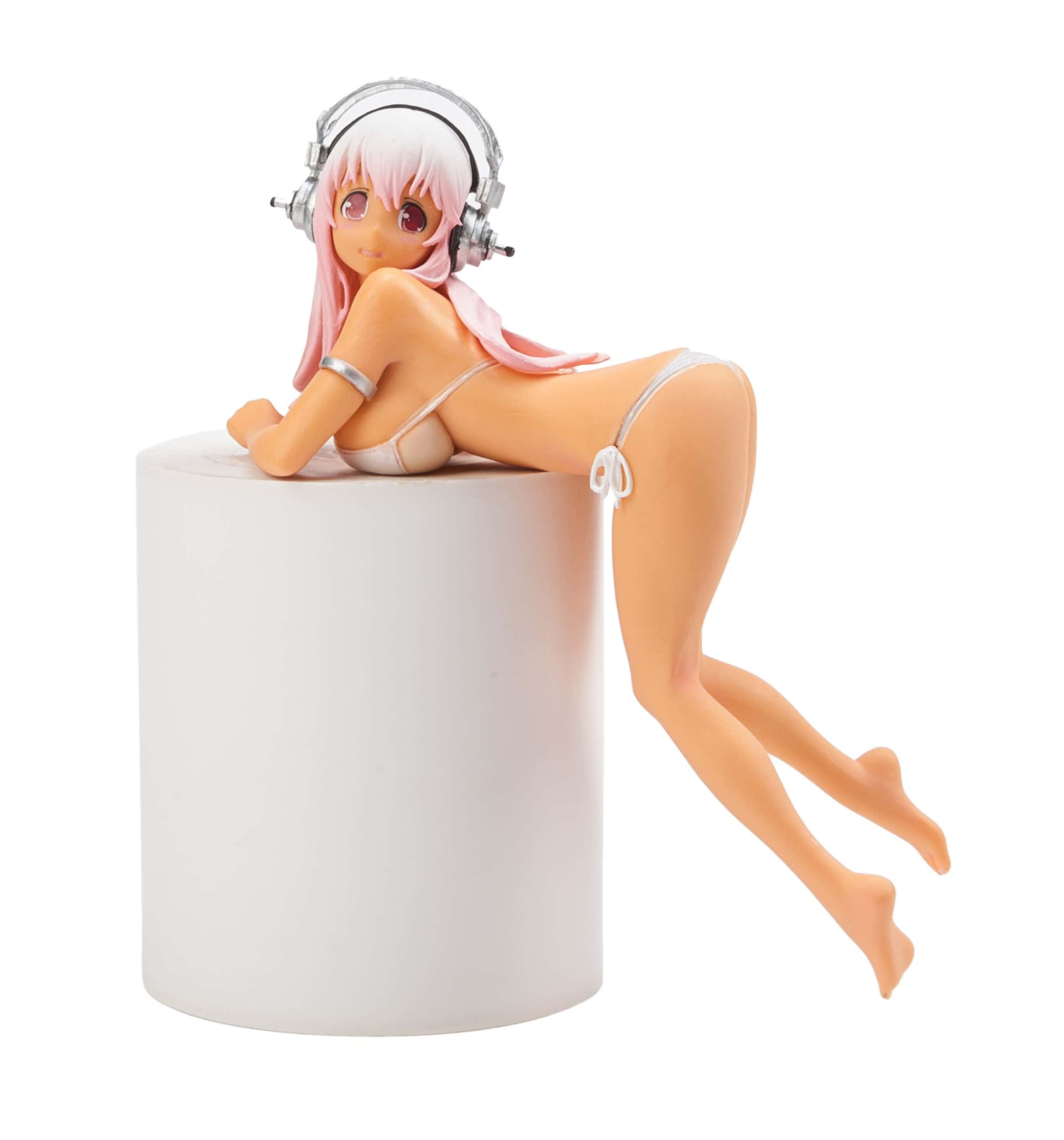 Figura Furyu 5" Super Sonico Noodle Stopper Suntan Ver.