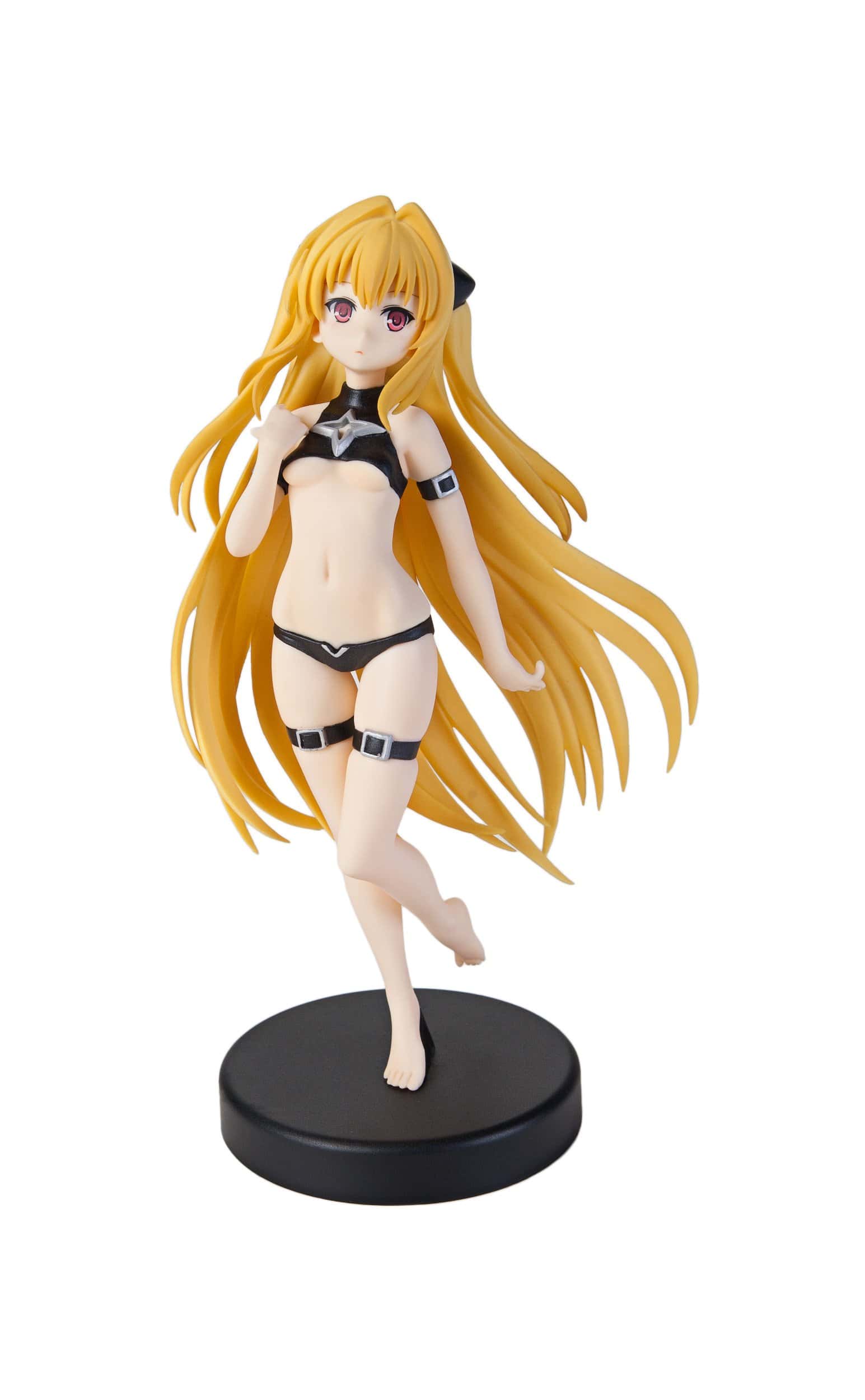 Figura Especial Furyu 7" To Love Ru Darkness: Golden