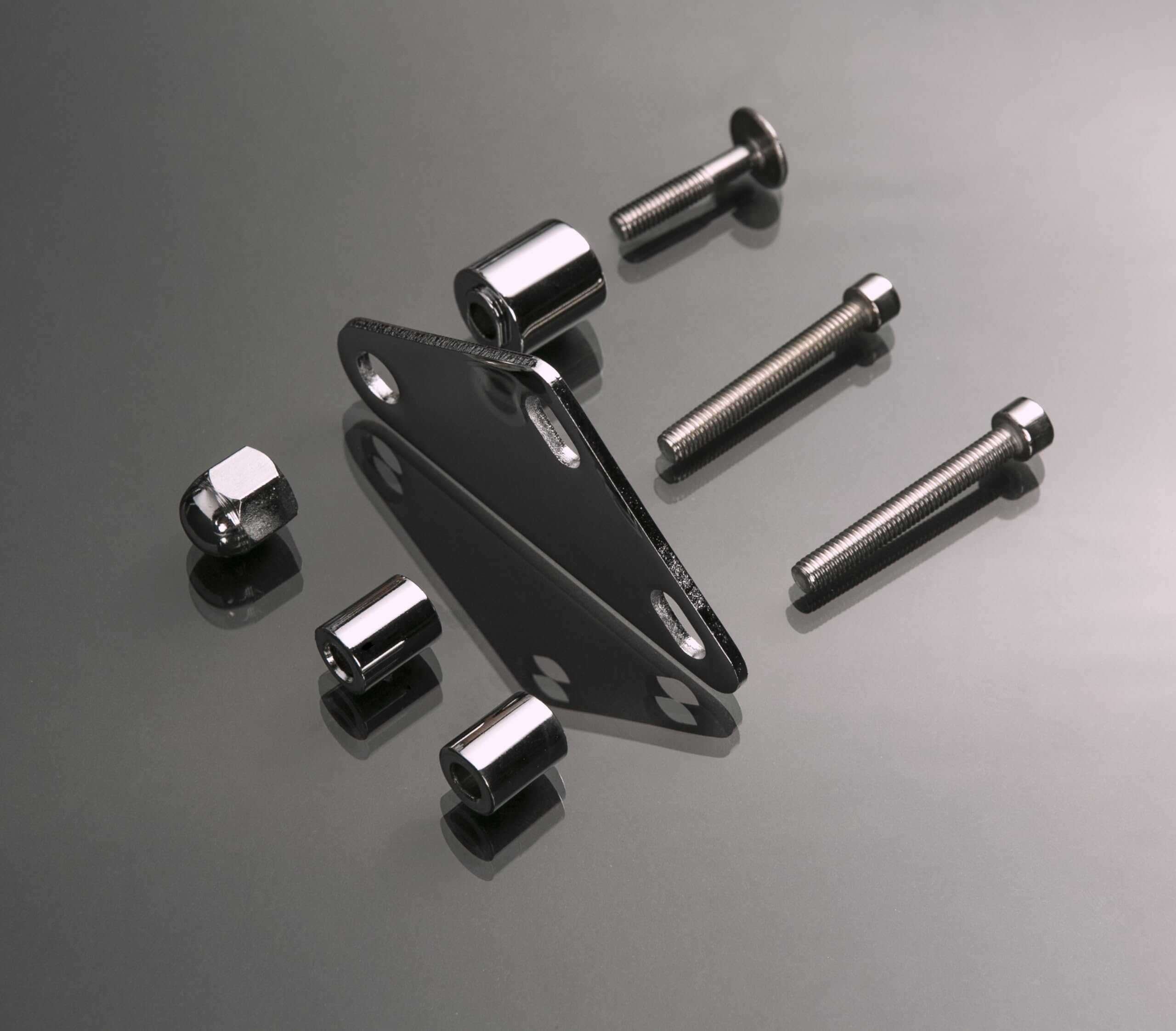 Kruzer Kaddy 1025 Montura de Calavera Cromada, 1 Paquete - Imagen 3