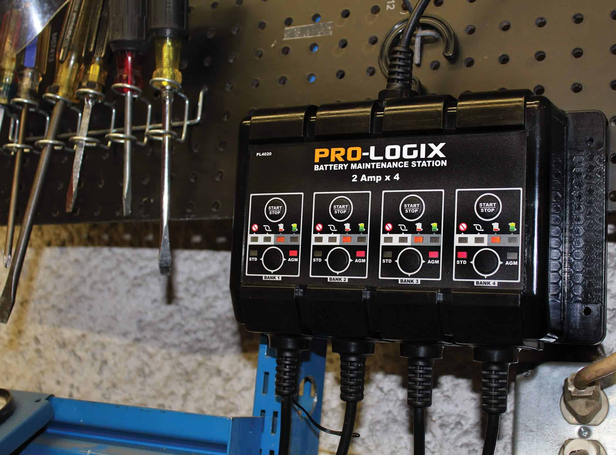 Cargador automático inteligente de 4 bancos Clore - Imagen 7