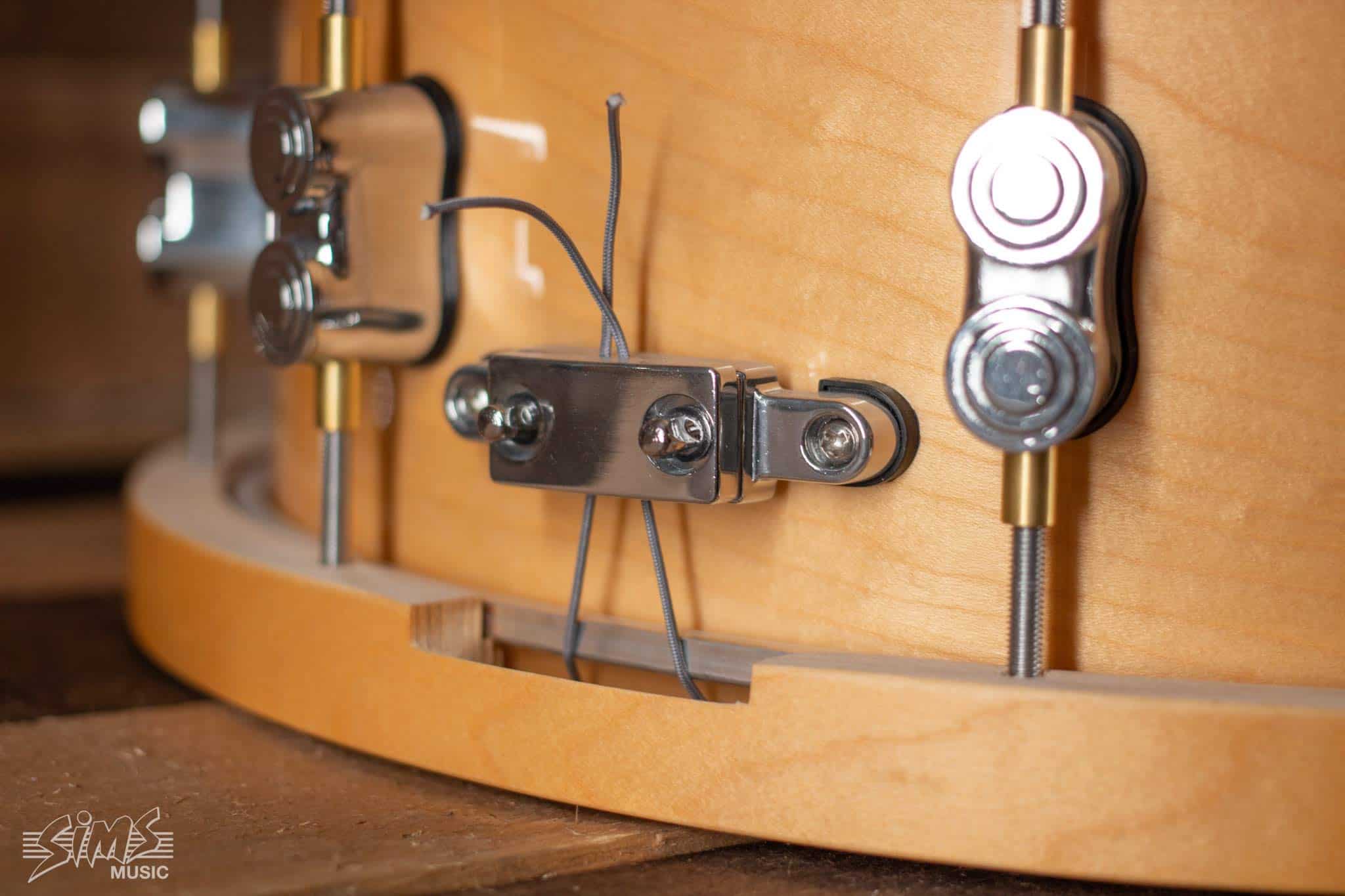 Tambor de Arce de 20 Capas con Aros de Madera y Herrajes - Imagen 6