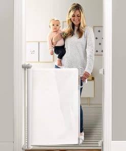 Puerta retráctil para bebés Momcozy, 33" de altura, se