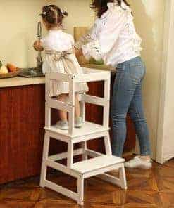 Taburete para niños en la cocina con -Blanco