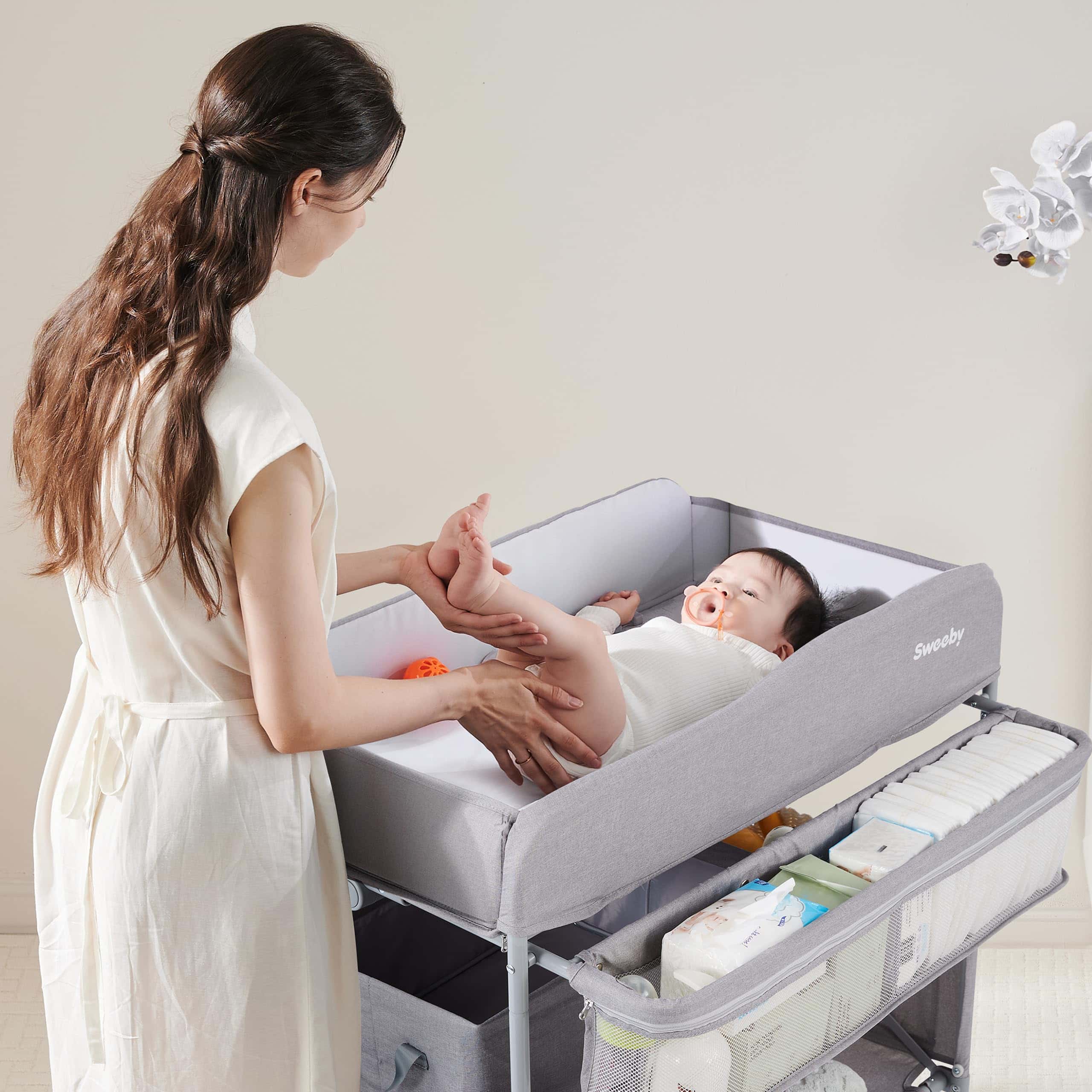 Mesa Cambiadora Portátil para Bebés Sweeby, -Gris - Imagen 8