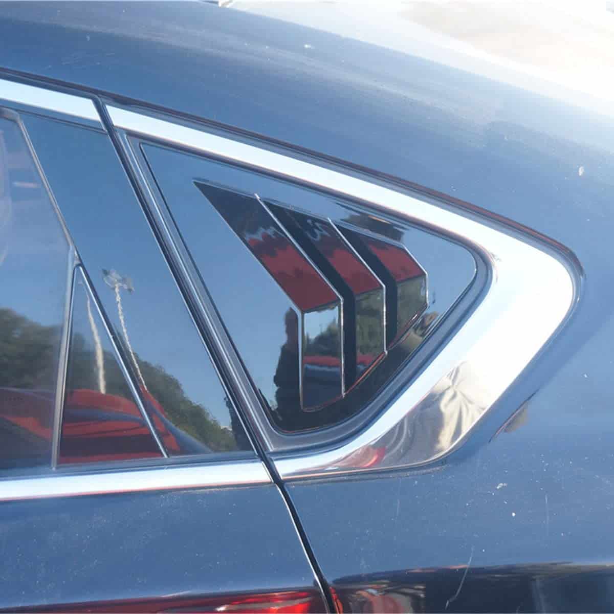 Ziwen 2X Sport Gloss Black Quarter Window Scoops Louvers