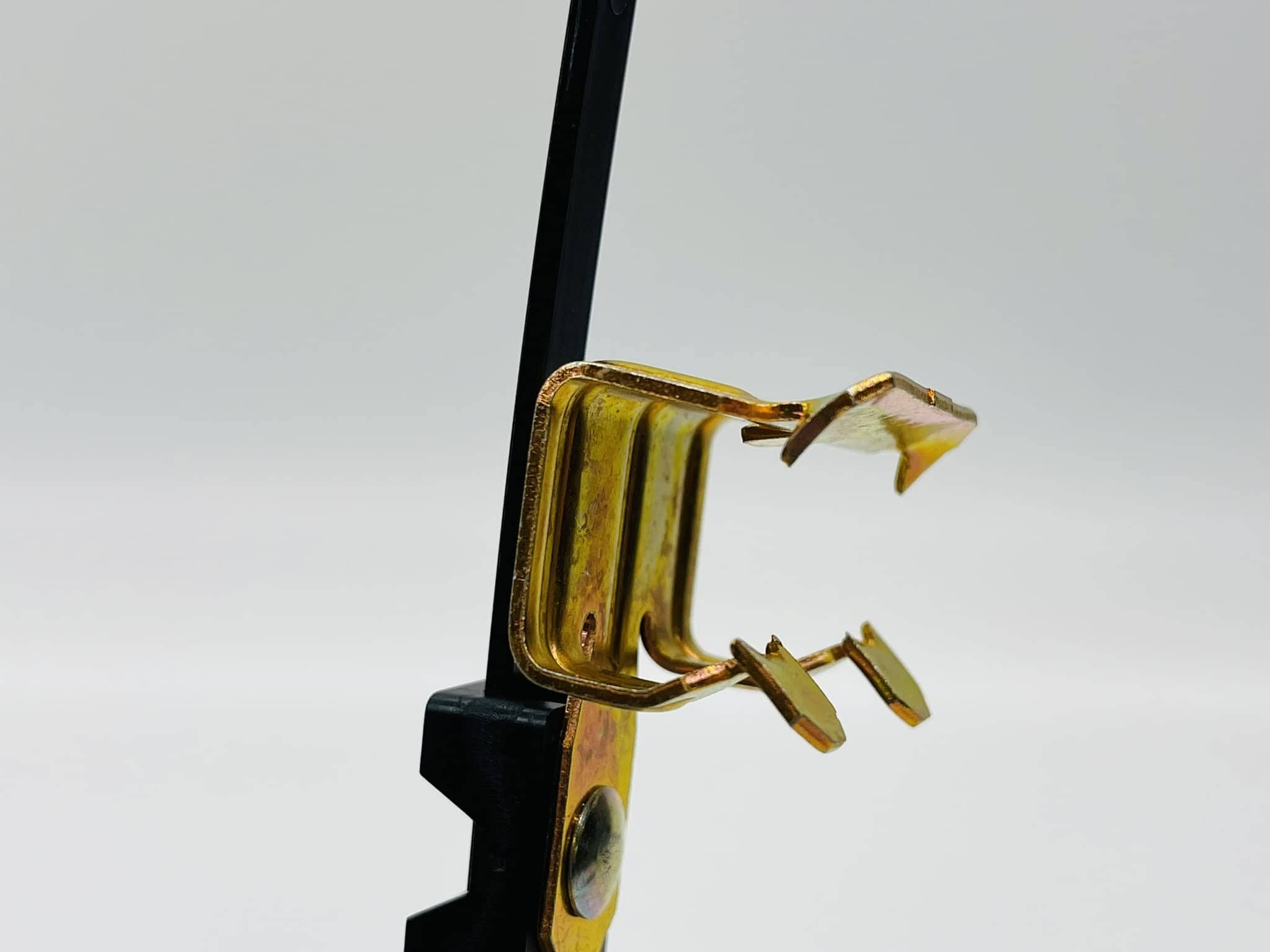 Clips para vigas (agarre de 9/16"-3/4", Montaje exterior) > - Imagen 3