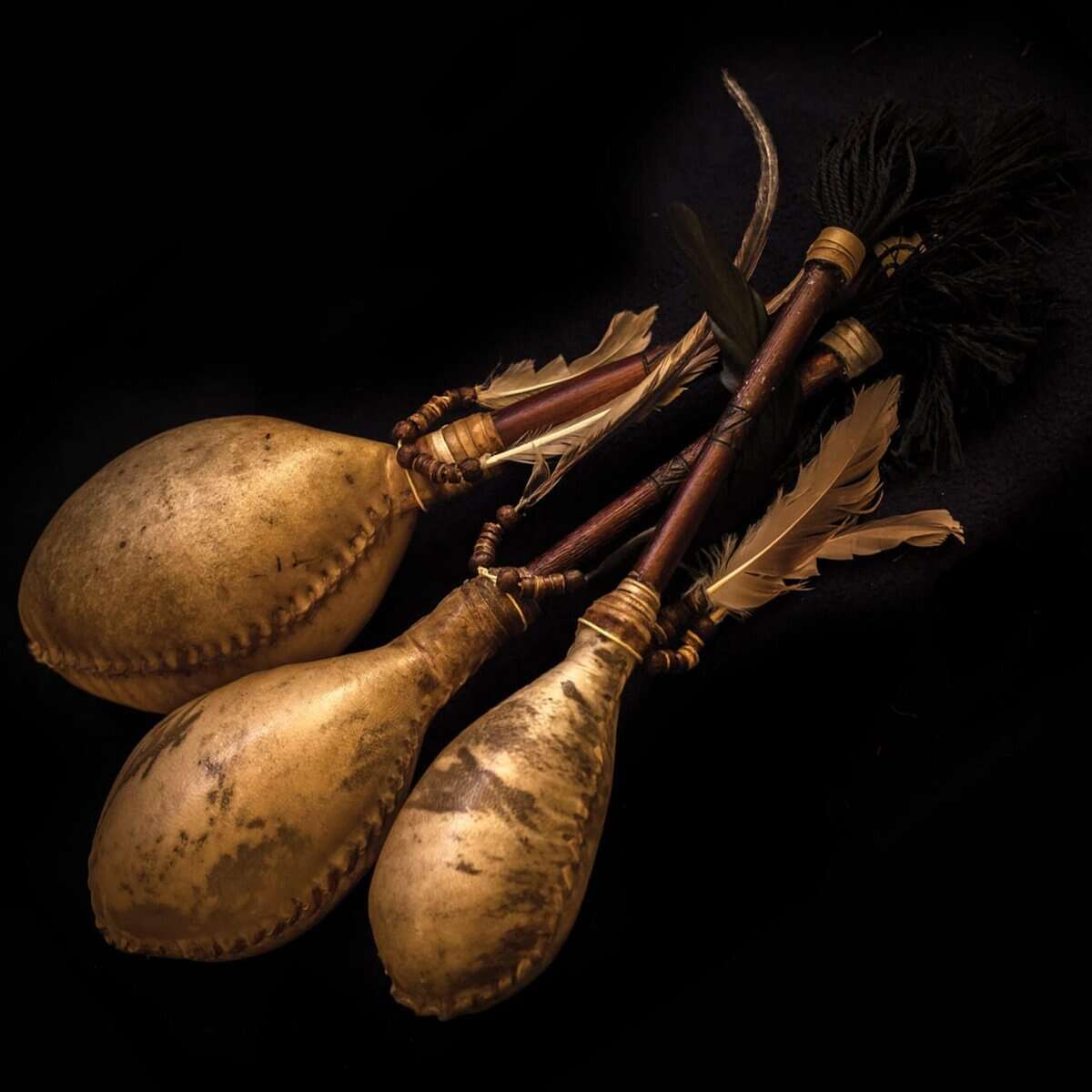 Agitadores Shaman con sonidos de lluvia u océano, piel de