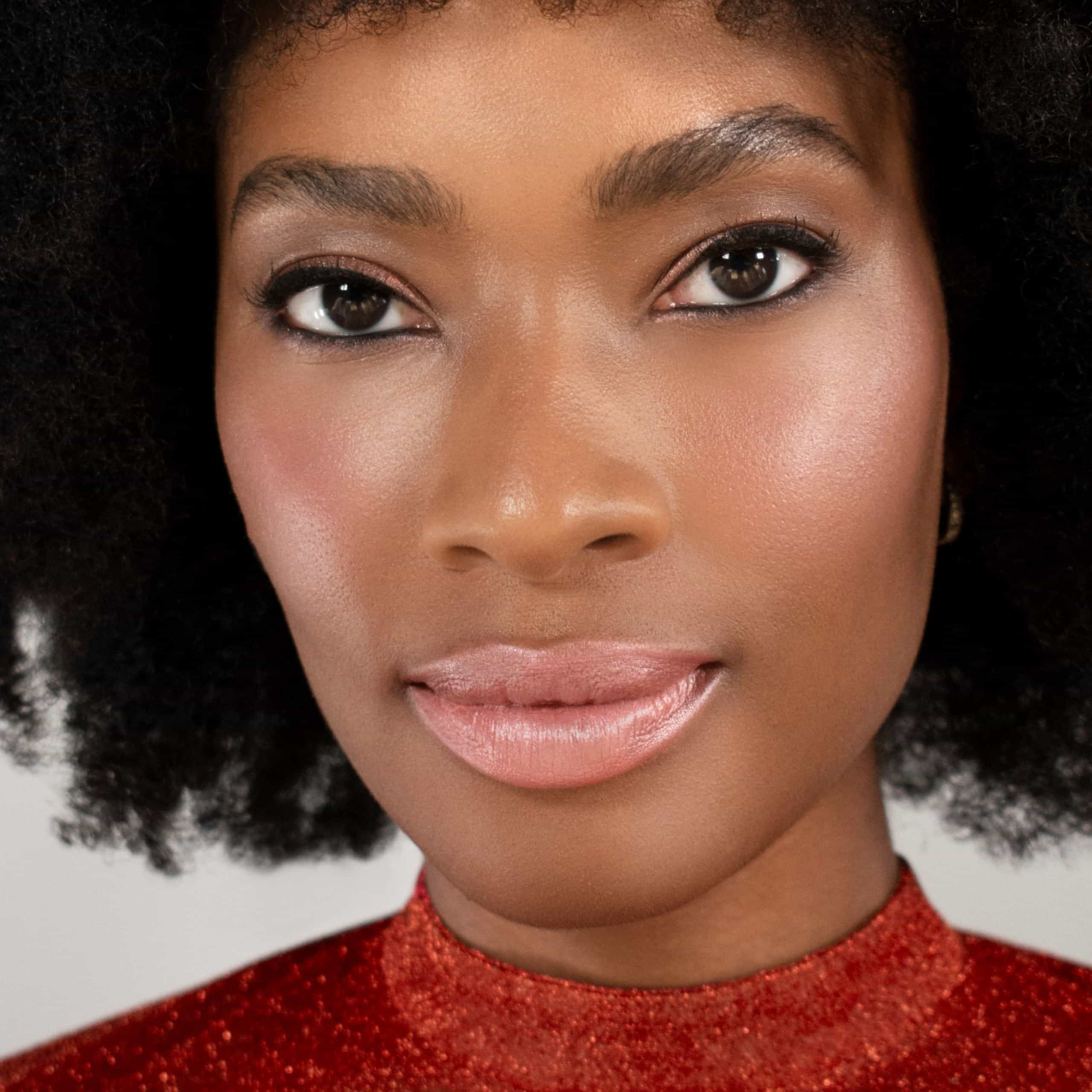 Labial MÁTIER Colour Core Champagne para un Look Lujoso y - Imagen 3