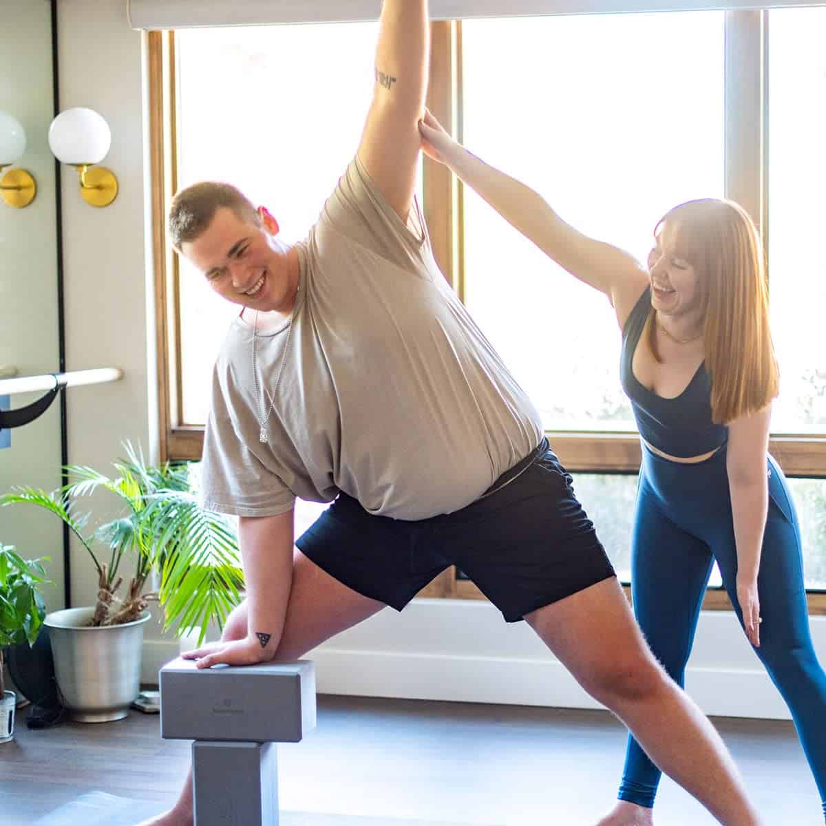 Bloque de Yoga de Espuma Grande Hugger Mugger de 5 pulg. - - Imagen 5