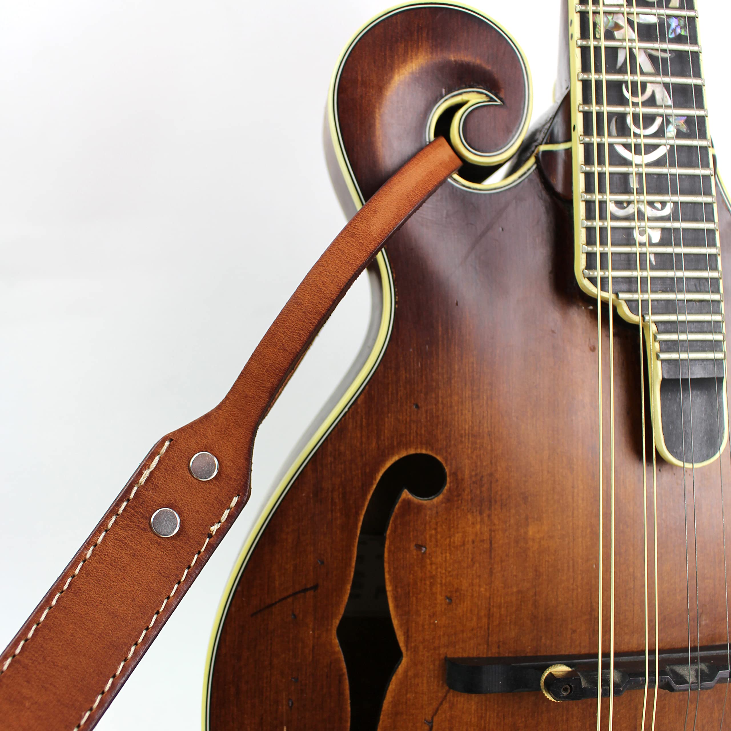 Correa de cuero grueso de grano premium en color silla de - Imagen 4