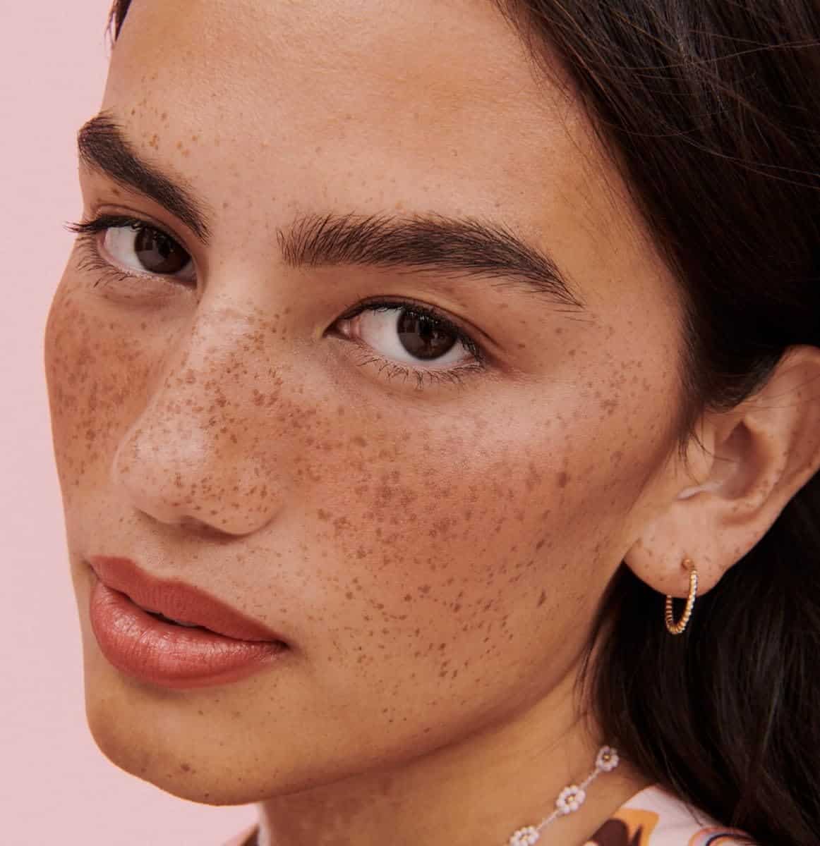 Benefit BOP Java Powder Blush 6 g, Rosy Mocha - Imagen 4