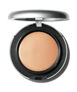 Base de maquillaje en crema a polvo Studio Fix Tech