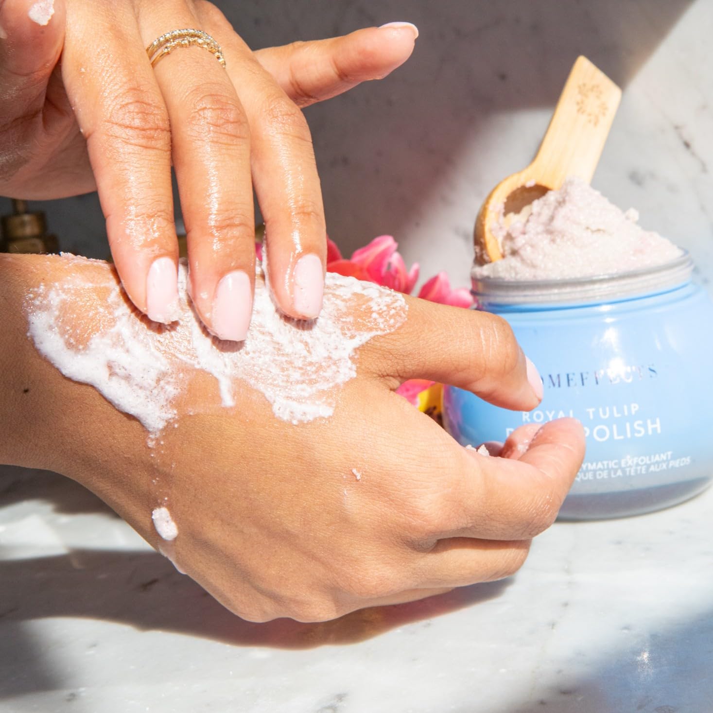 Bloomeffects - Exfoliante Natural de Pétalos de Tulipán - Imagen 5