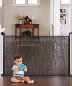 Puerta de malla retráctil Toddleroo by North States: Extra