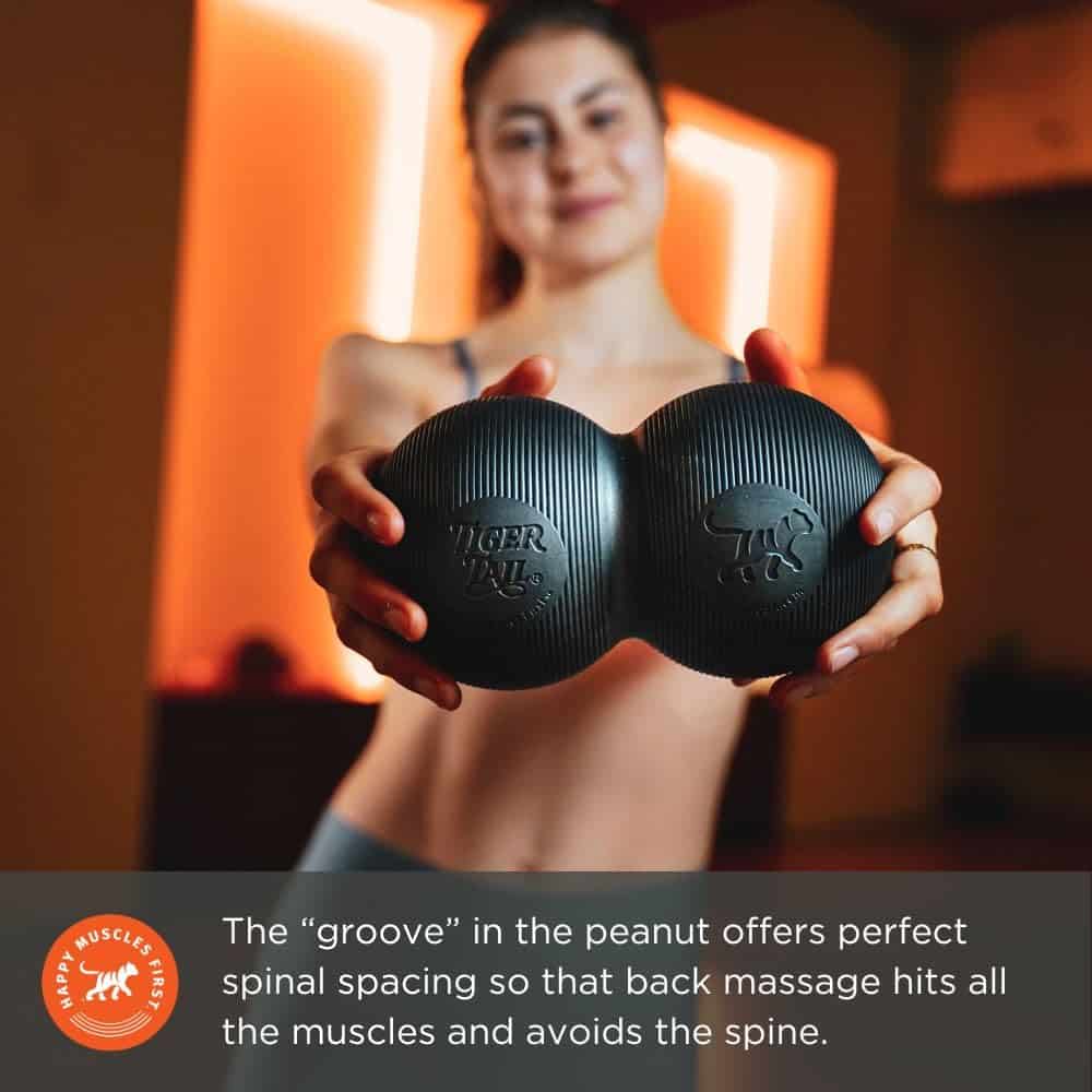 Tiger Tail Tiger Ball Large 8-Inch Peanut Foam Roller - Imagen 3