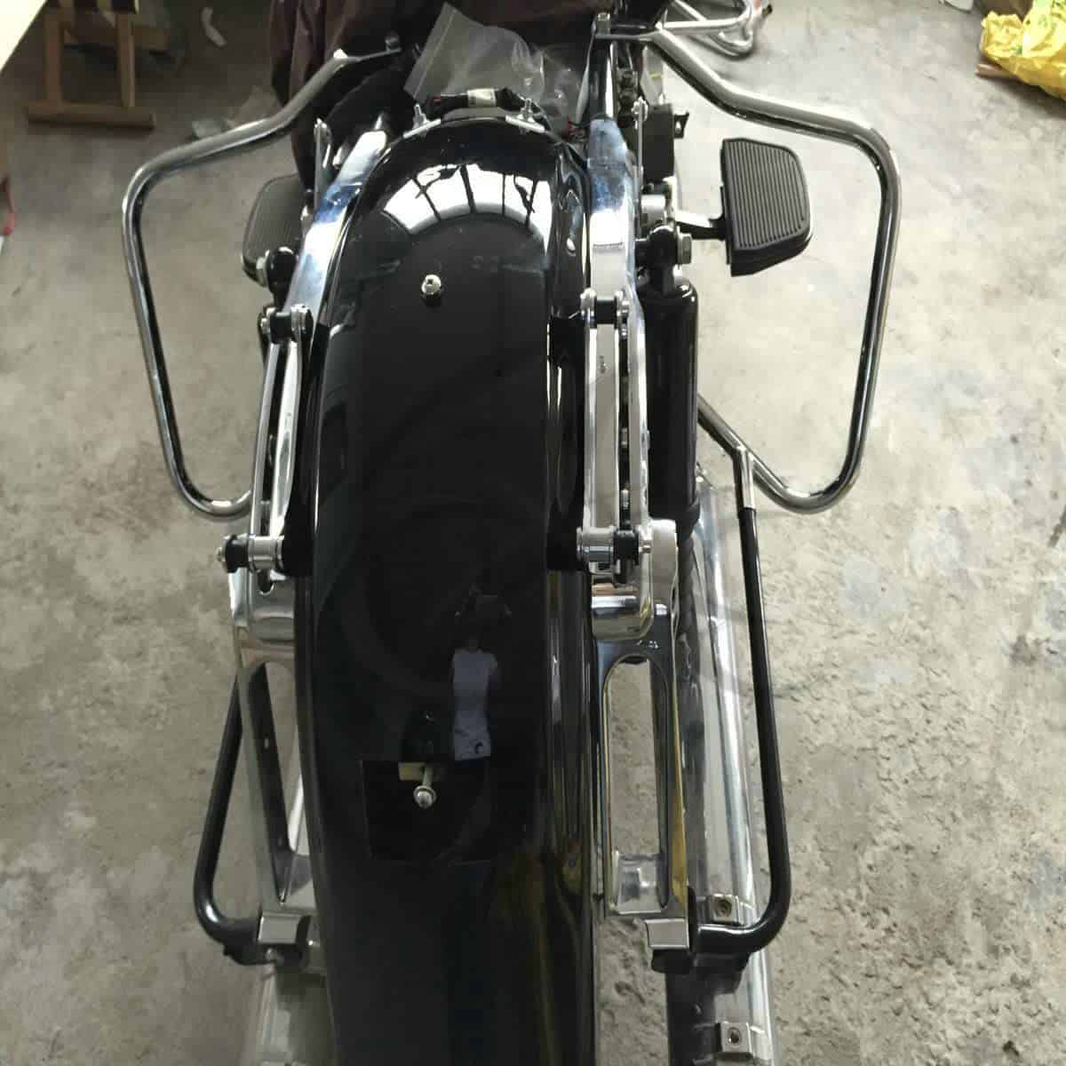 Saddlebag Bracket Guard Bars para Harley Touring Street - Imagen 3
