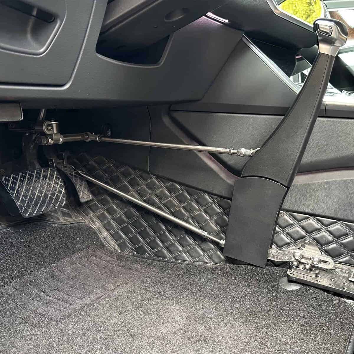 Controles Manuales para Conductores Discapacitados