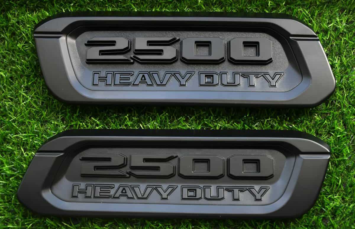 2pack Nuevos Emblemas Pesados de 2500 Lado Izquierdo