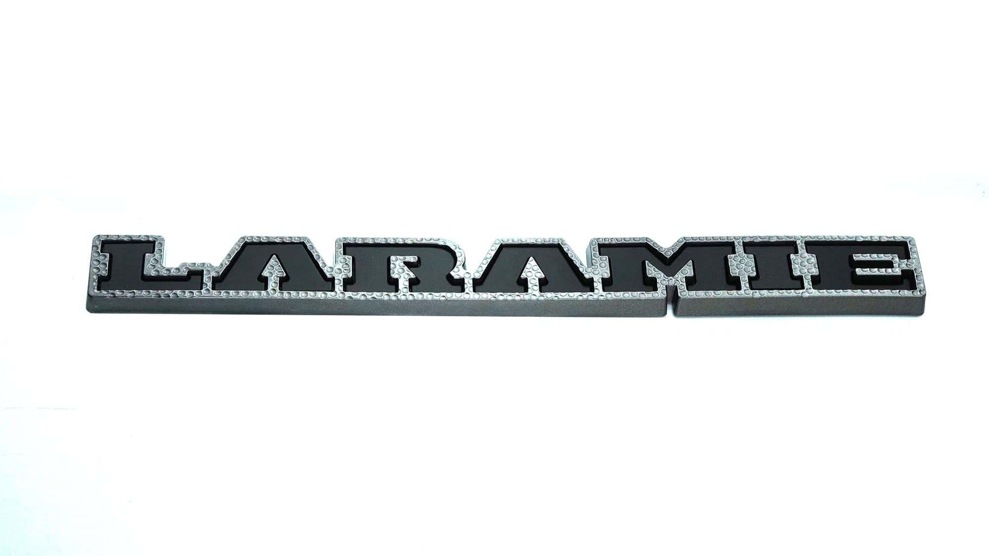 Emblema Laramie 3D para Portón Trasero con Logo 2019 2020 - Imagen 3