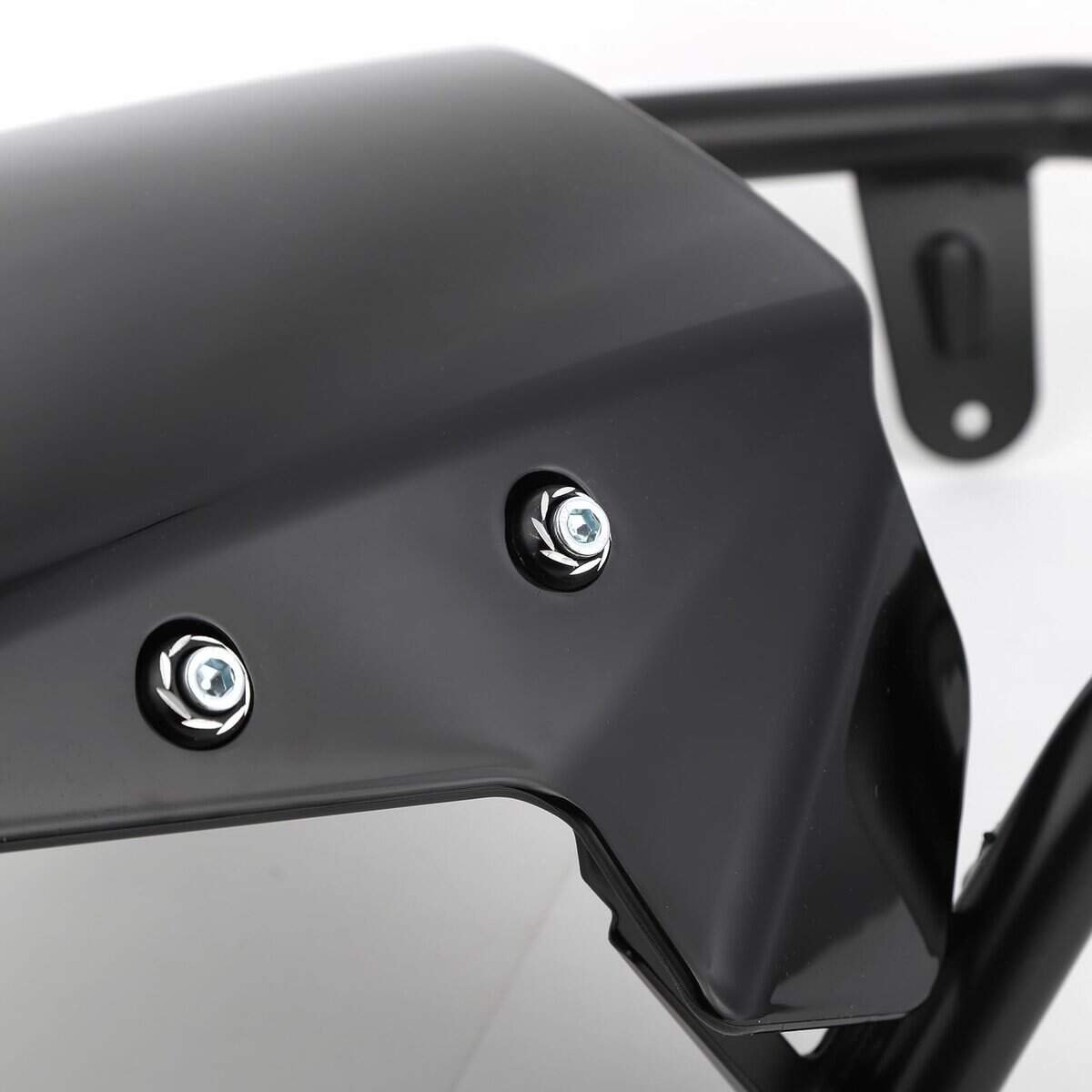 Parabrisas de Motocicleta Mokuo en Material ABS Compatible - Imagen 9