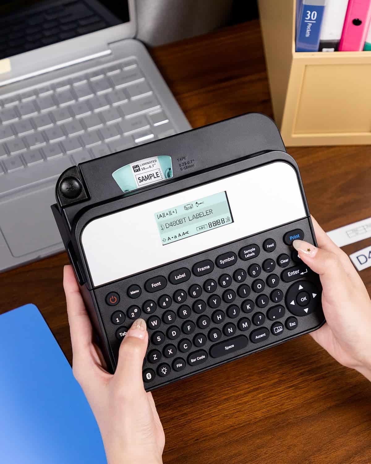 Máquina Etiquetadora EazeID con Cinta, D480BT Bluetooth - Imagen 9