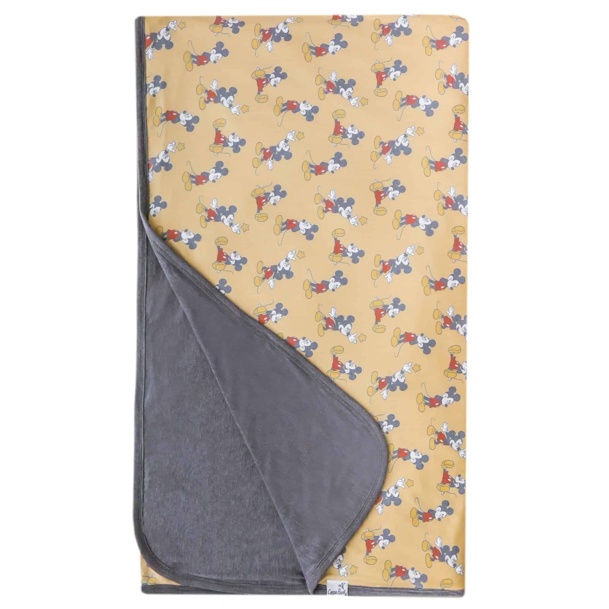 Manta Gigante de Punto Premium de Tres Capas Mickey Mouse