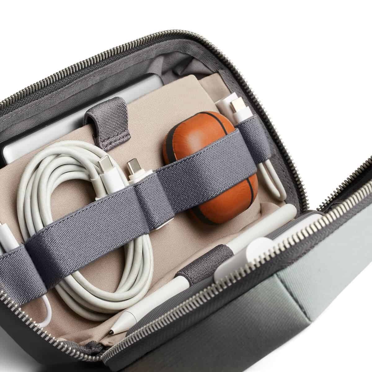 Estuche de Accesorios para Tecnología Bellroy, Bolsa con - Imagen 4