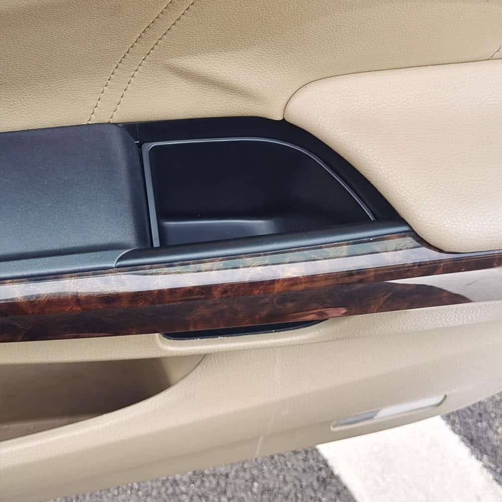 Caja de Almacenamiento para Reposabrazos Interior de Puerta - Imagen 9