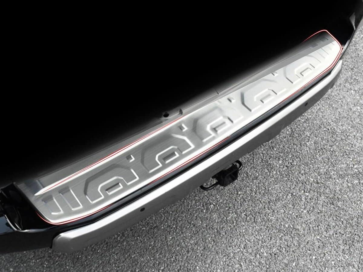 Protector de parachoques trasero cromado para Toyota