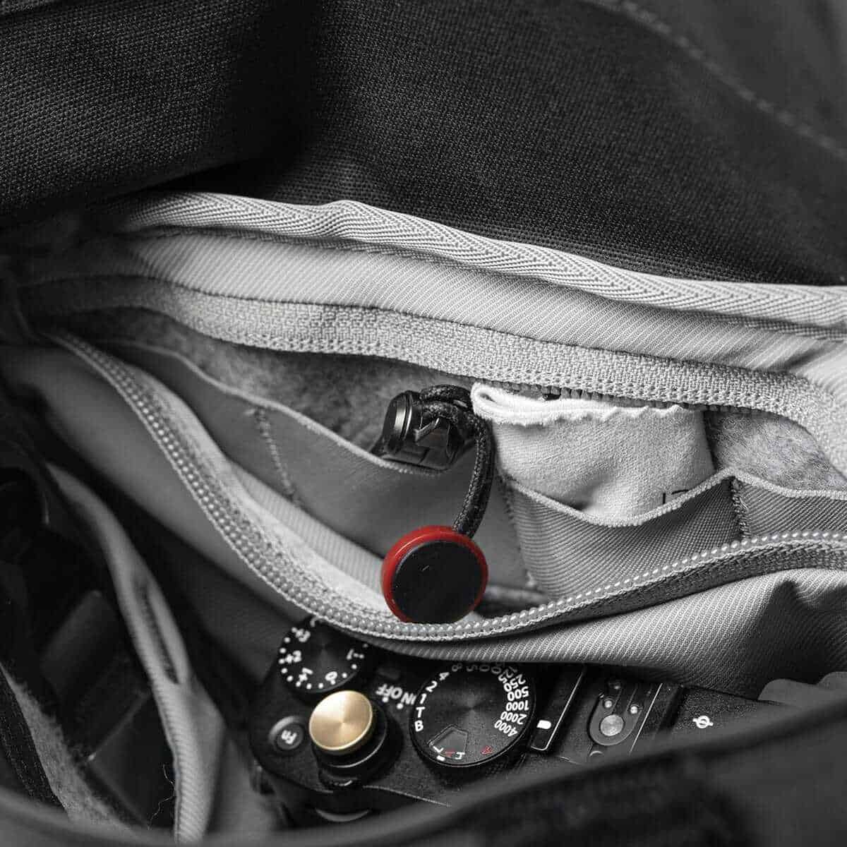 Bolsa de Accesorios Peak Design Field Pouch (Negro V2) - Imagen 5