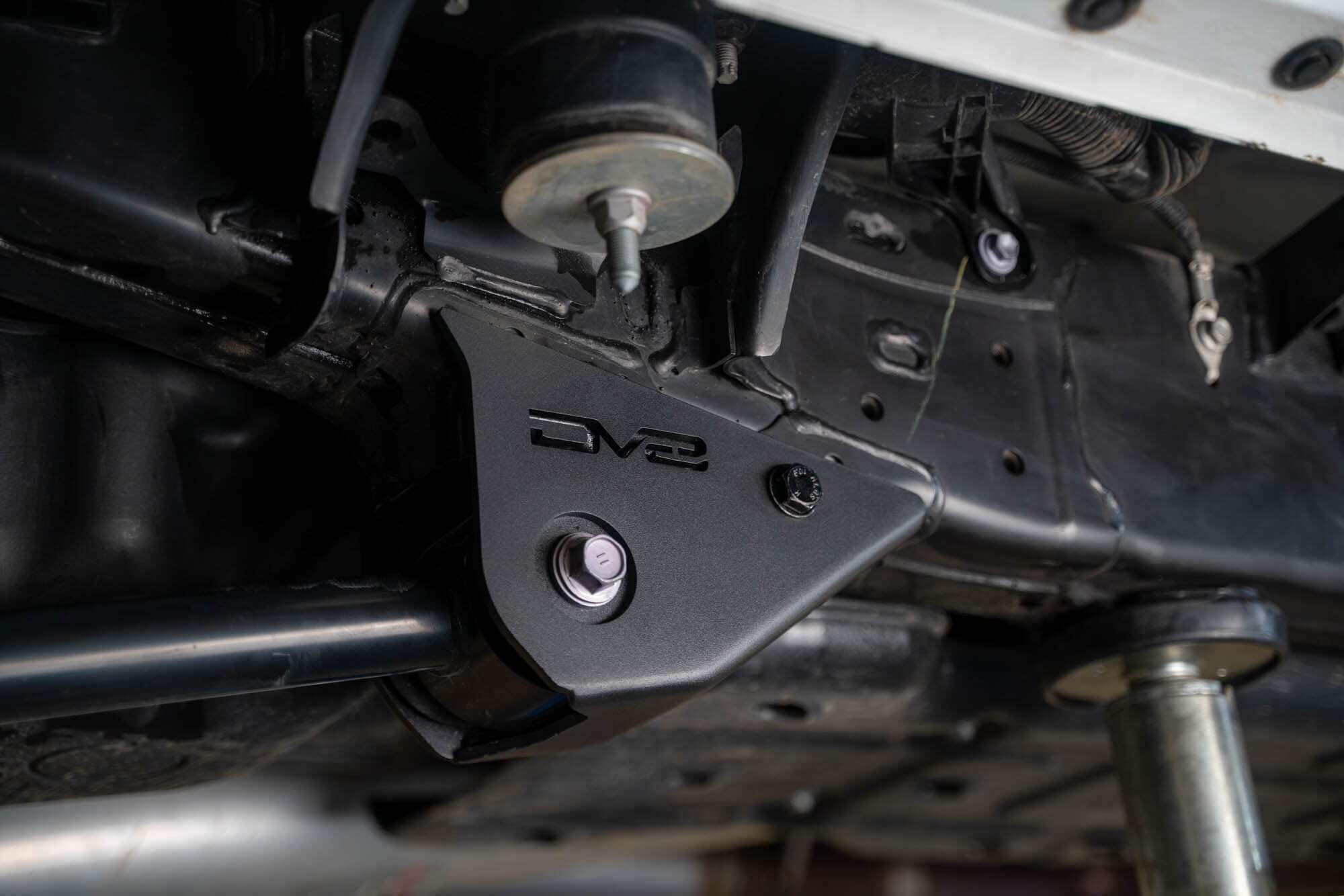 Placas Protectoras de Brazos de Suspensión Trasera DV8 - Imagen 8