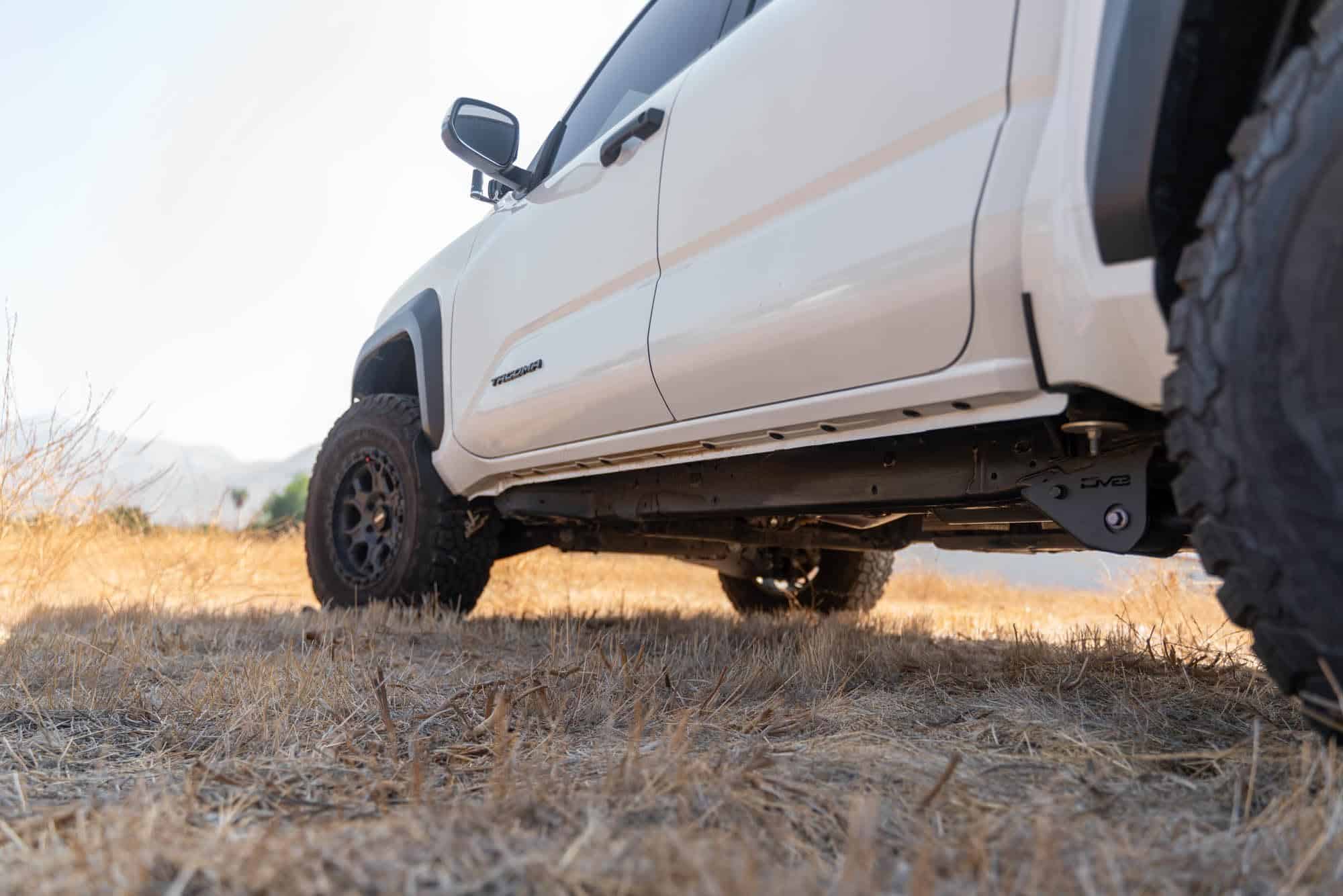 Placas Protectoras de Brazos de Suspensión Trasera DV8 - Imagen 7