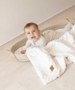 Manta de Piel Sintética sólida Cuddle Cookie -Marfil