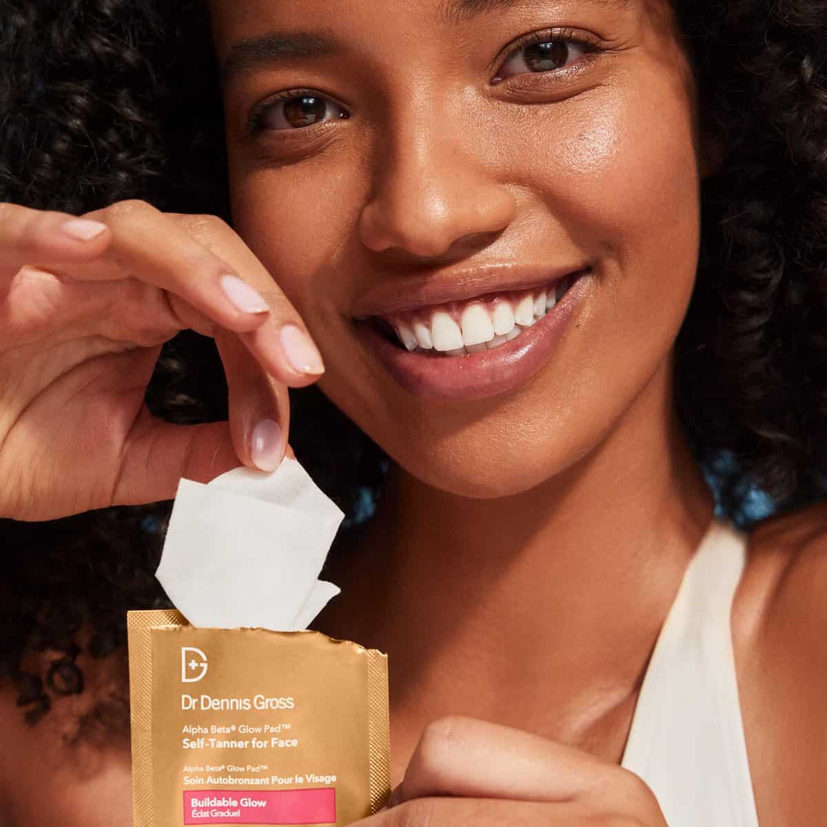 Dr. Dennis Gross Glow Pad Autobronceador para el Rostro – - Imagen 10