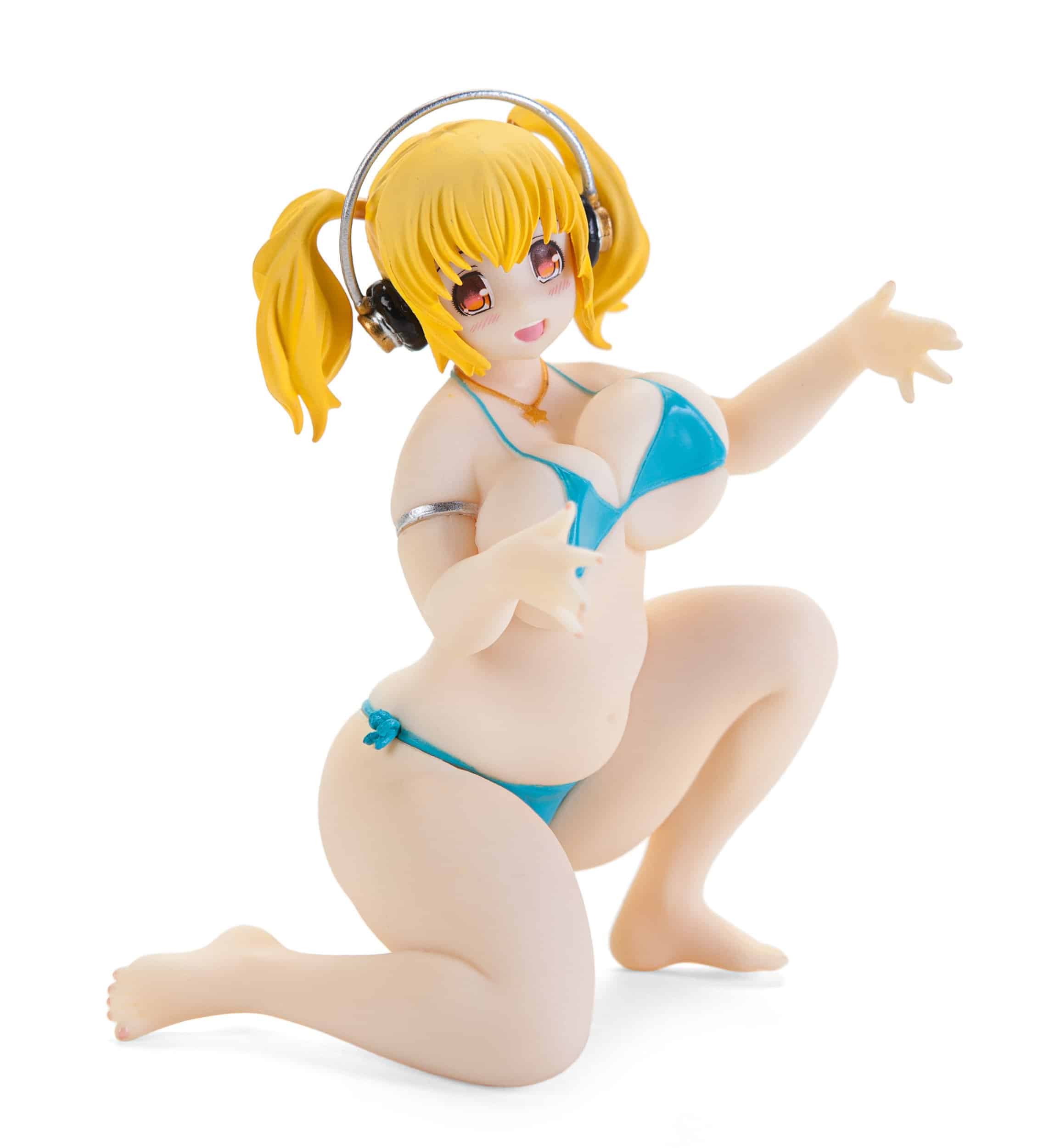 Figura Furyu 5.1” Super Pochaco Nakayoshi Hold Azul